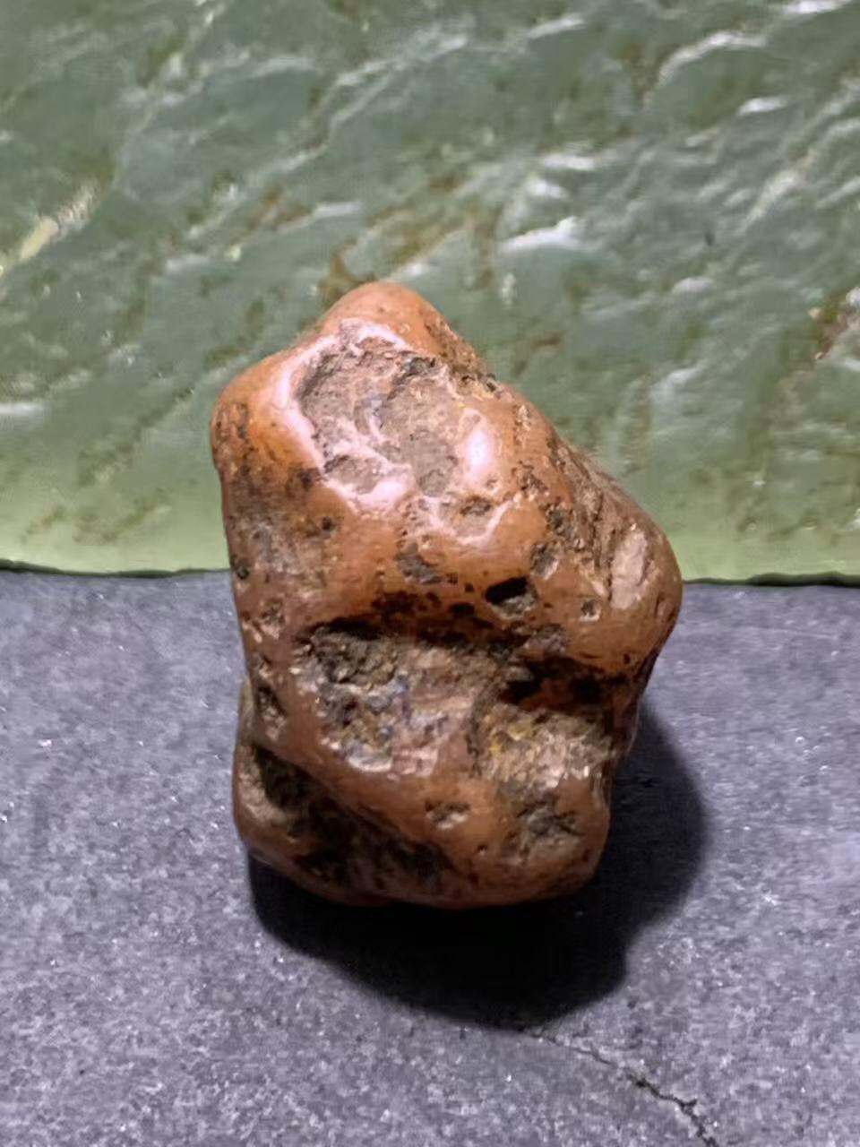 精美蒙头料原皮南红玛瑙原石一颗