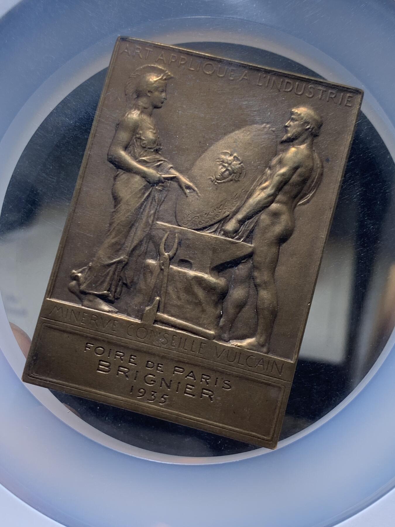 《竞宝斋》第474场 周日，周一 2场连拍 （全场包邮）欢迎送拍 NGC MS64BN 法国玛丽安娜 / 共和主题铜章，Roty大师经典名作，法国艺术章牌标杆，颜值价值双高。加大加厚盒