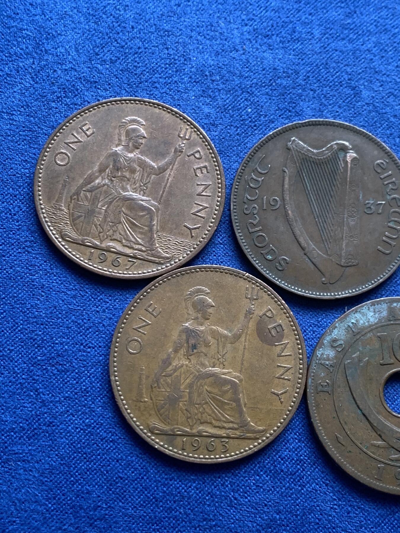 《竞宝斋》第474场 周日，周一 2场连拍 （全场包邮）欢迎送拍 五枚一组 1937-1967年 英国、英属东非早期便士，醇厚巧克力包浆