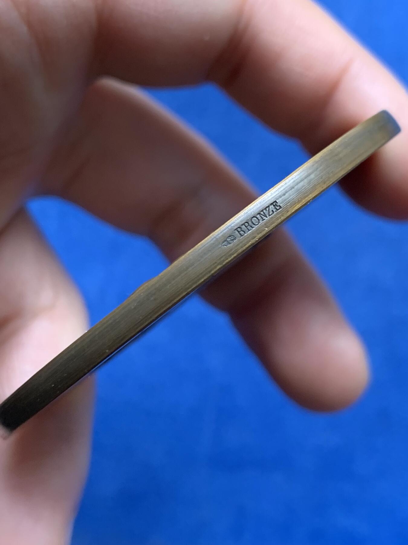 《竞宝斋》第474场 周日，周一 2场连拍 （全场包邮）欢迎送拍 名家JC Chaplain作1895年巴黎大学建校680周年纪念大铜章 原铸 稀有 108.3克 65.3mm 丰饶角铜标