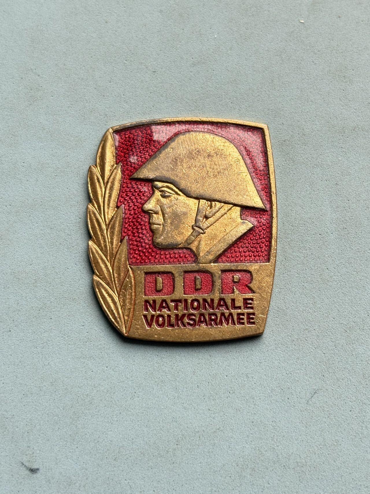 盛世勋华——号角文化勋章邮票专场拍卖第310期 东德国家人民军（NVA）优秀士兵证章