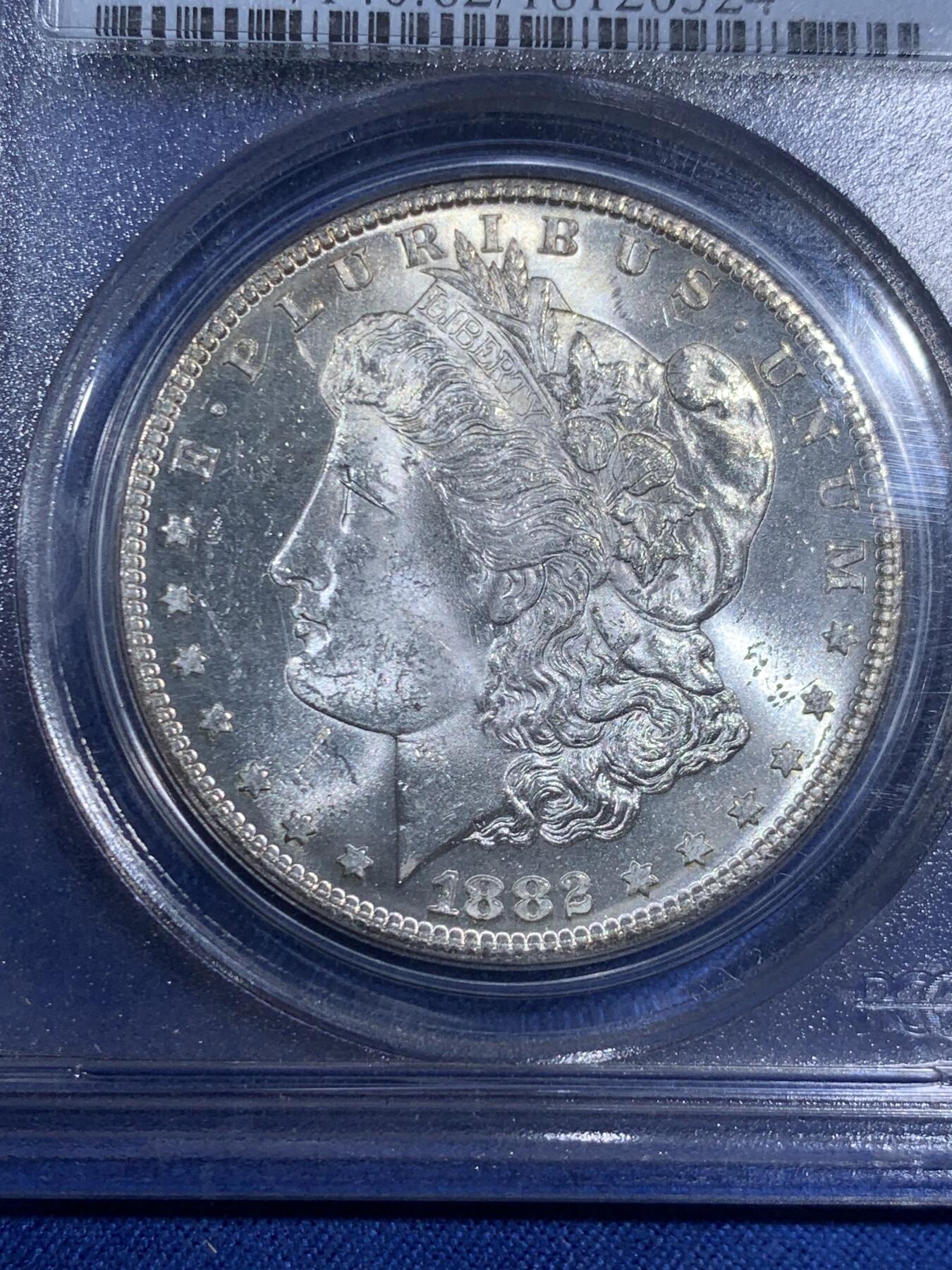 《竞宝斋》第474场 周日，周一 2场连拍 （全场包邮）欢迎送拍 PCGS MS62 美国1882-S摩根1美元银币，经典品种，打制深峻，霜感转光强烈，老盒严评！