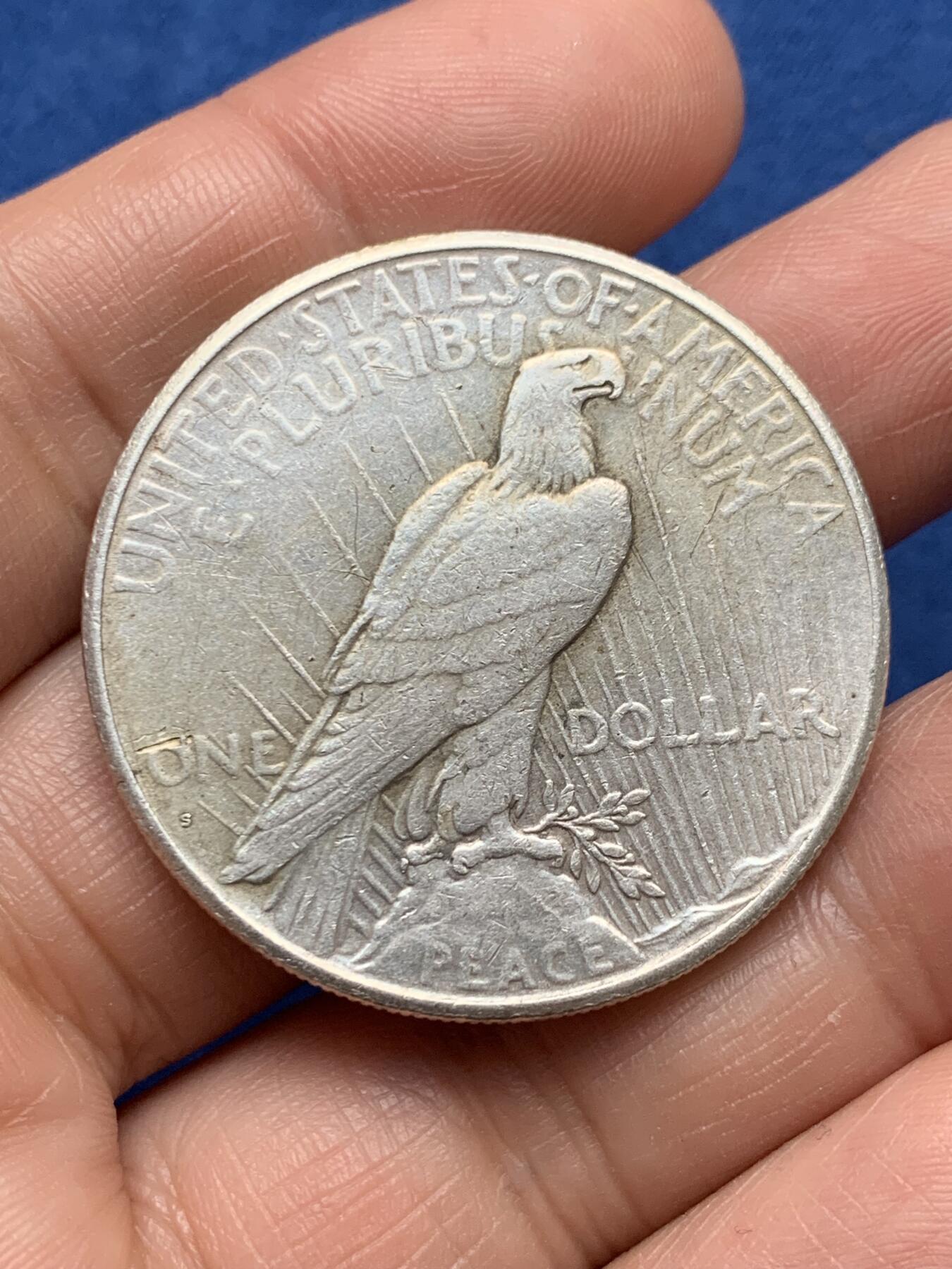 《竞宝斋》第474场 周日，周一 2场连拍 （全场包邮）欢迎送拍 美国 1926年 和平女神 1元 银币