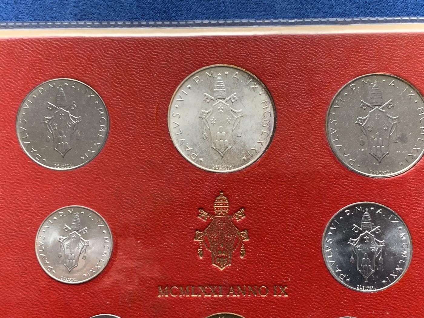 《竞宝斋》第474场 周日，周一 2场连拍 （全场包邮）欢迎送拍 梵蒂冈八枚装套币 带1枚500里拉银币