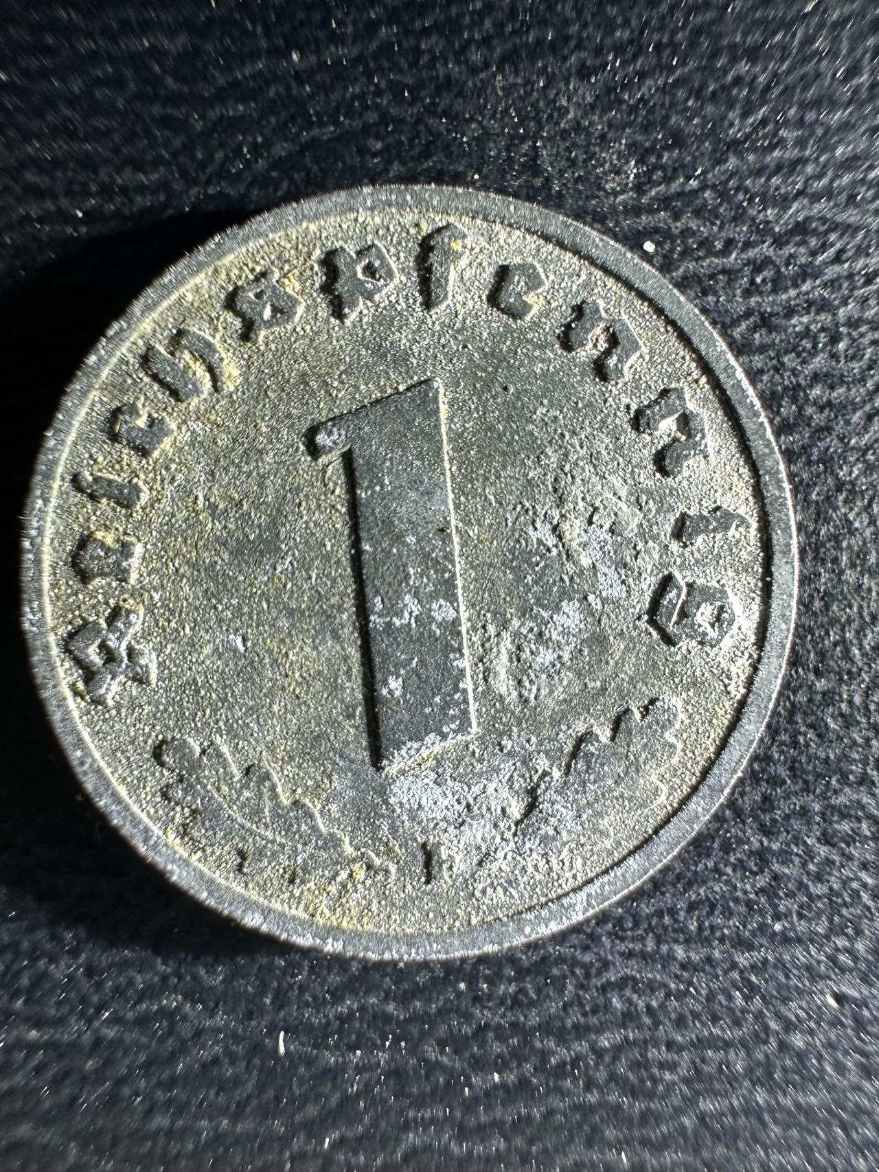 丙午马年三月第四场 。本期更新了大量稀有马剑 德三1942年1芬尼。品相如图。属于二战时期。需要原图请联系本店。（不设起拍放漏）