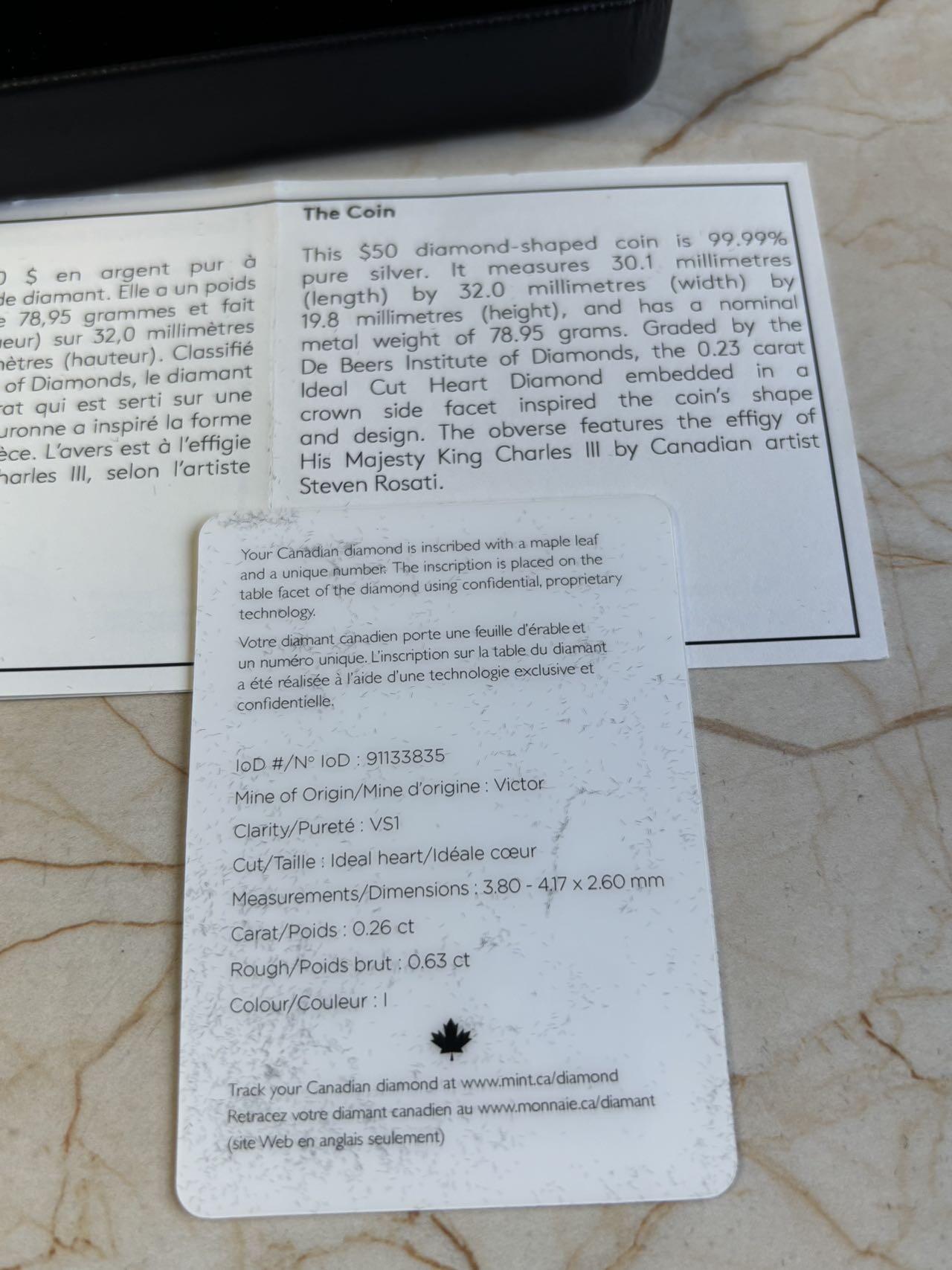 第195期拍卖 加拿大2025年永恒印记5镶嵌天然心形钻石磨砂纪念银币，9999银+0.23克拉天然钻石，78.95克，发行600枚