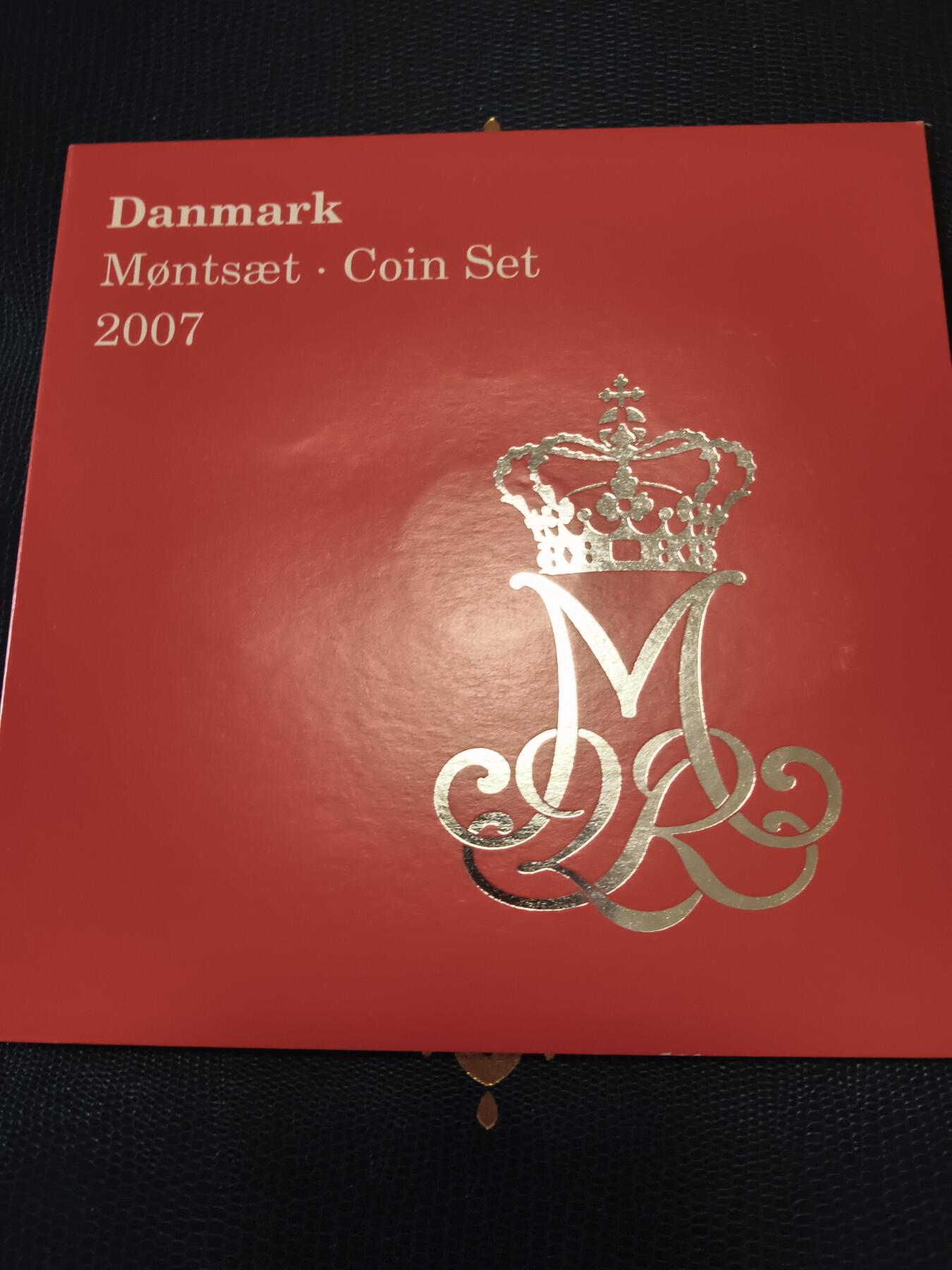长老汇马年精选第十二场拍卖 2007丹麦官方硬币7枚套卡装，含1枚金属章
