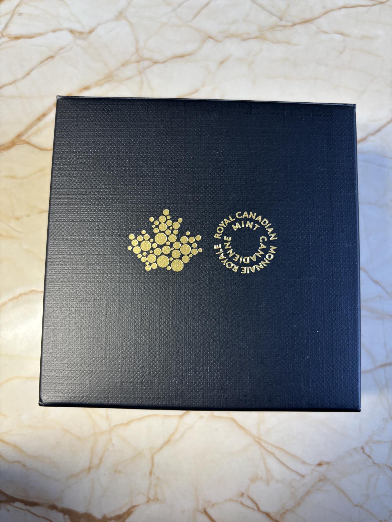 第195期拍卖 加拿大2025年日晷1盎司双面镀金异形精制纪念银币，9999银镀金，发行5500枚