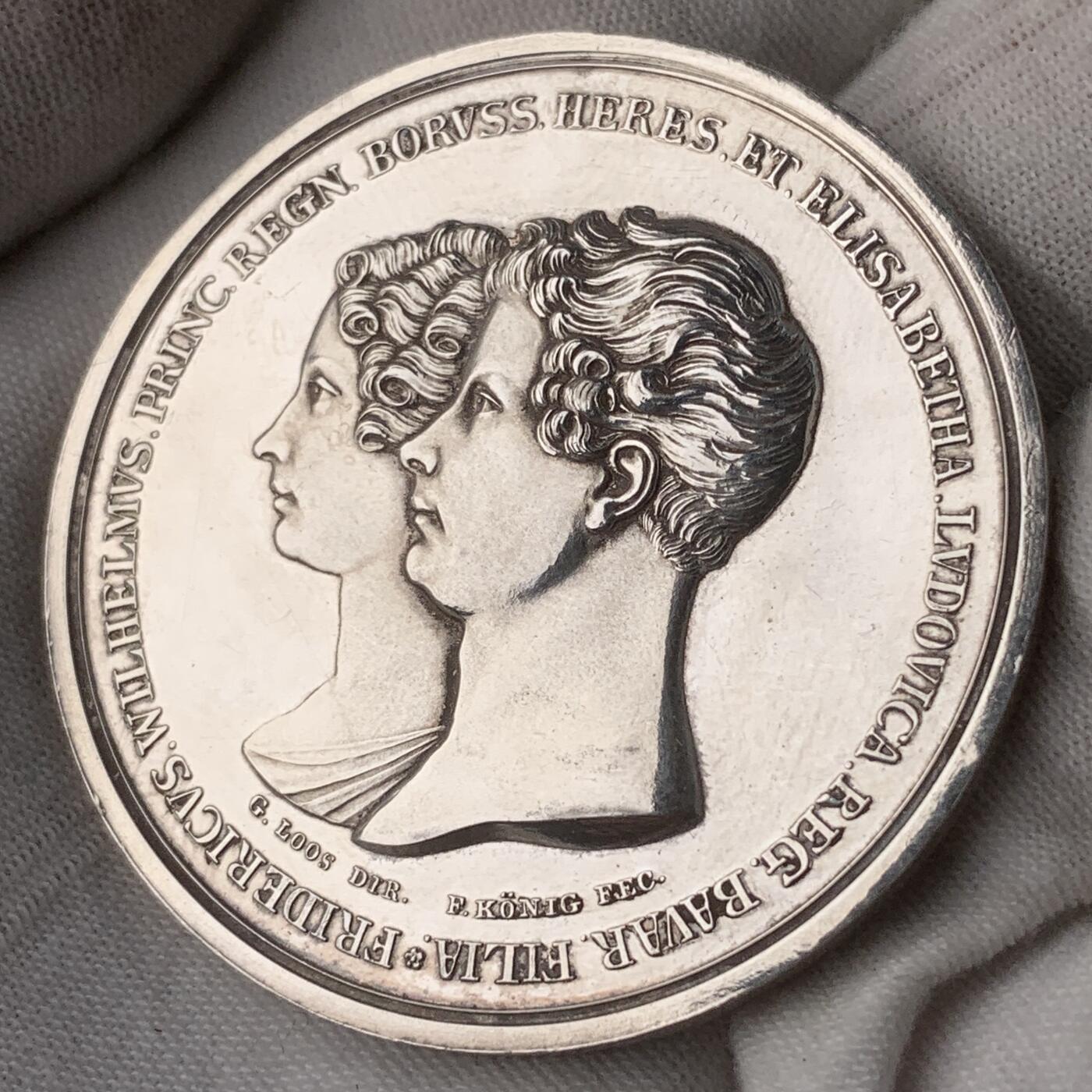 掌中浮雕-藏着的欧洲第056场 1823年普鲁士威廉王子（弗里德里希.威廉四世）与巴伐利亚公主伊丽莎白.卢多维卡结婚纪念银章，47.5mm，42.3g