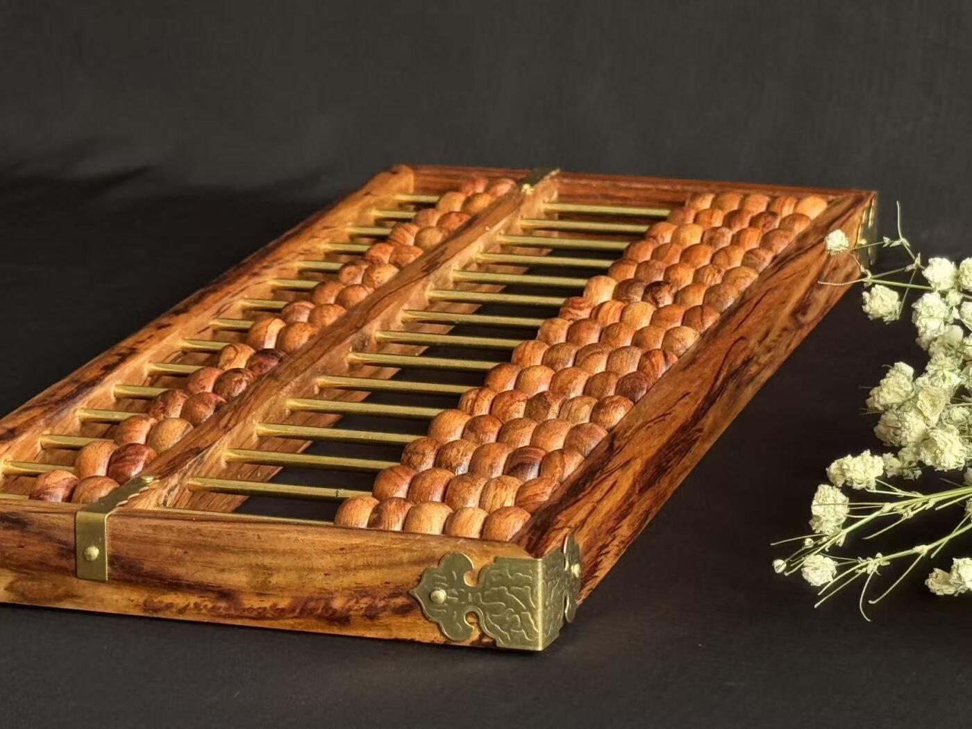 零元拍：“算盘一响，黄金万两”海南黄花梨十五档算盘。尺寸：296/130/18MM