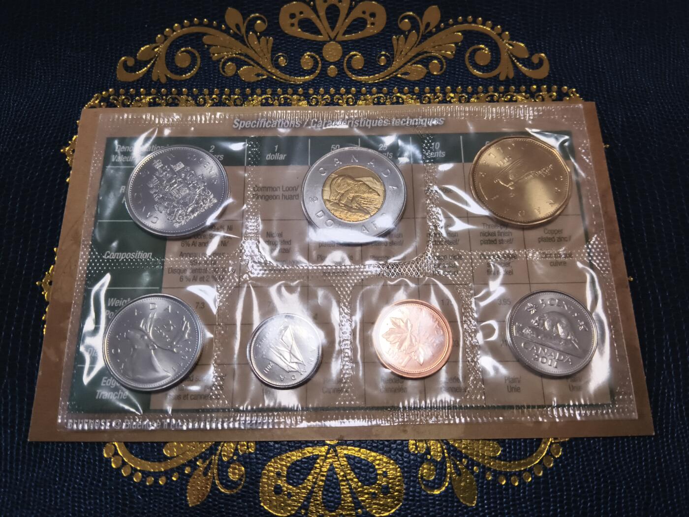 长老汇马年精选第十二场拍卖 2011加拿大7枚套，原盒证，仅1元+2元克书就52美金了