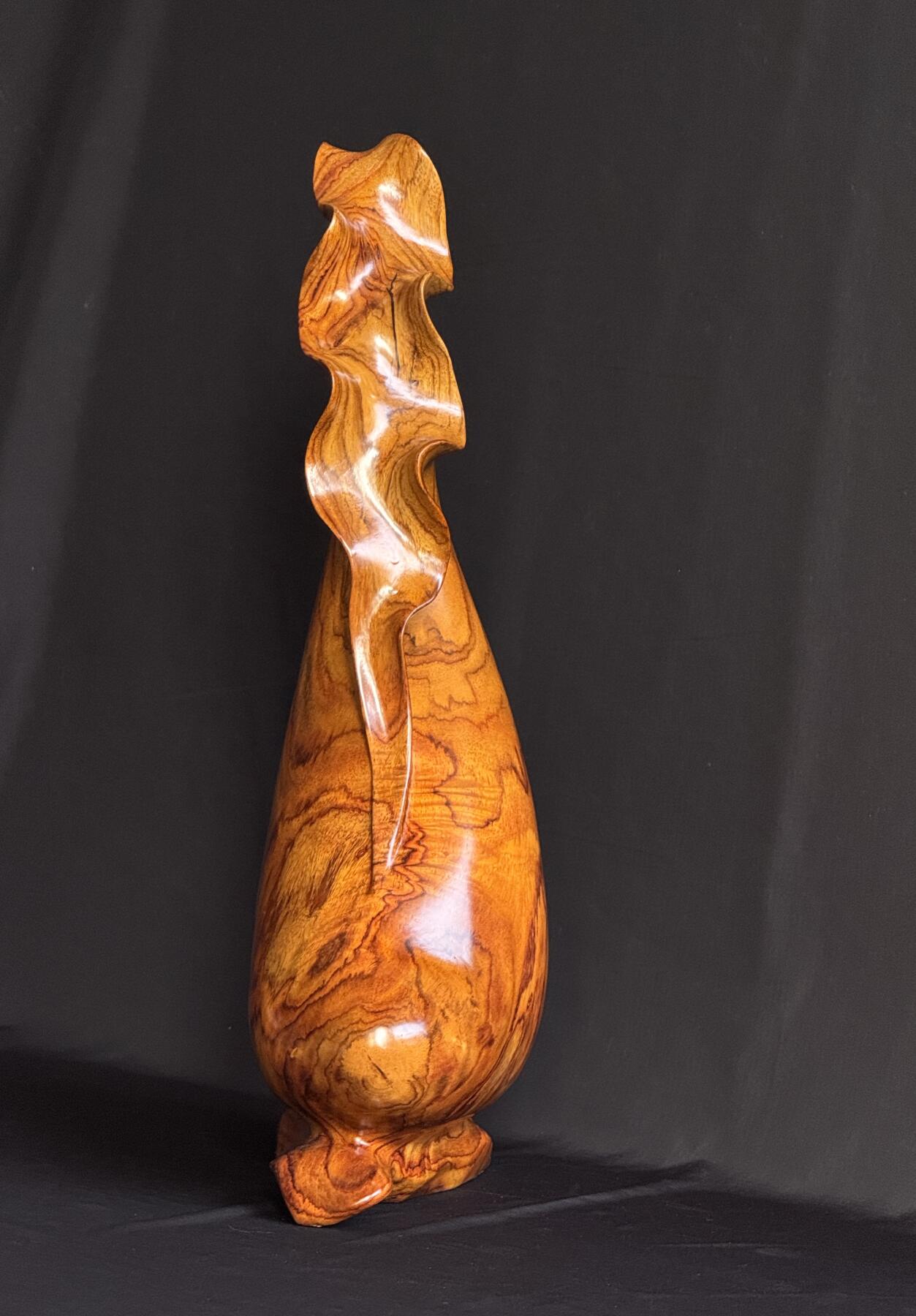 零元拍：越南黄花梨钱袋子大摆件，满花精工。尺寸约：39/19.5/6CM。