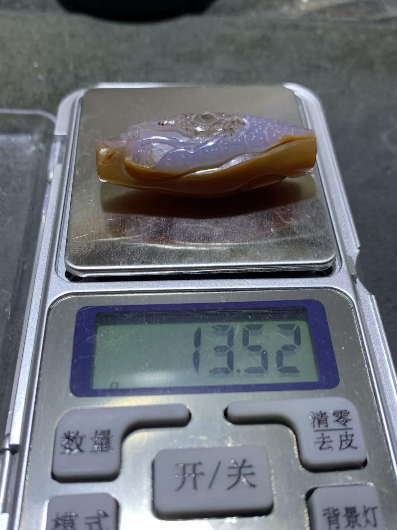 高玉化巴西玛瑙手工俏色巧雕灵蛇如意吊坠一个！