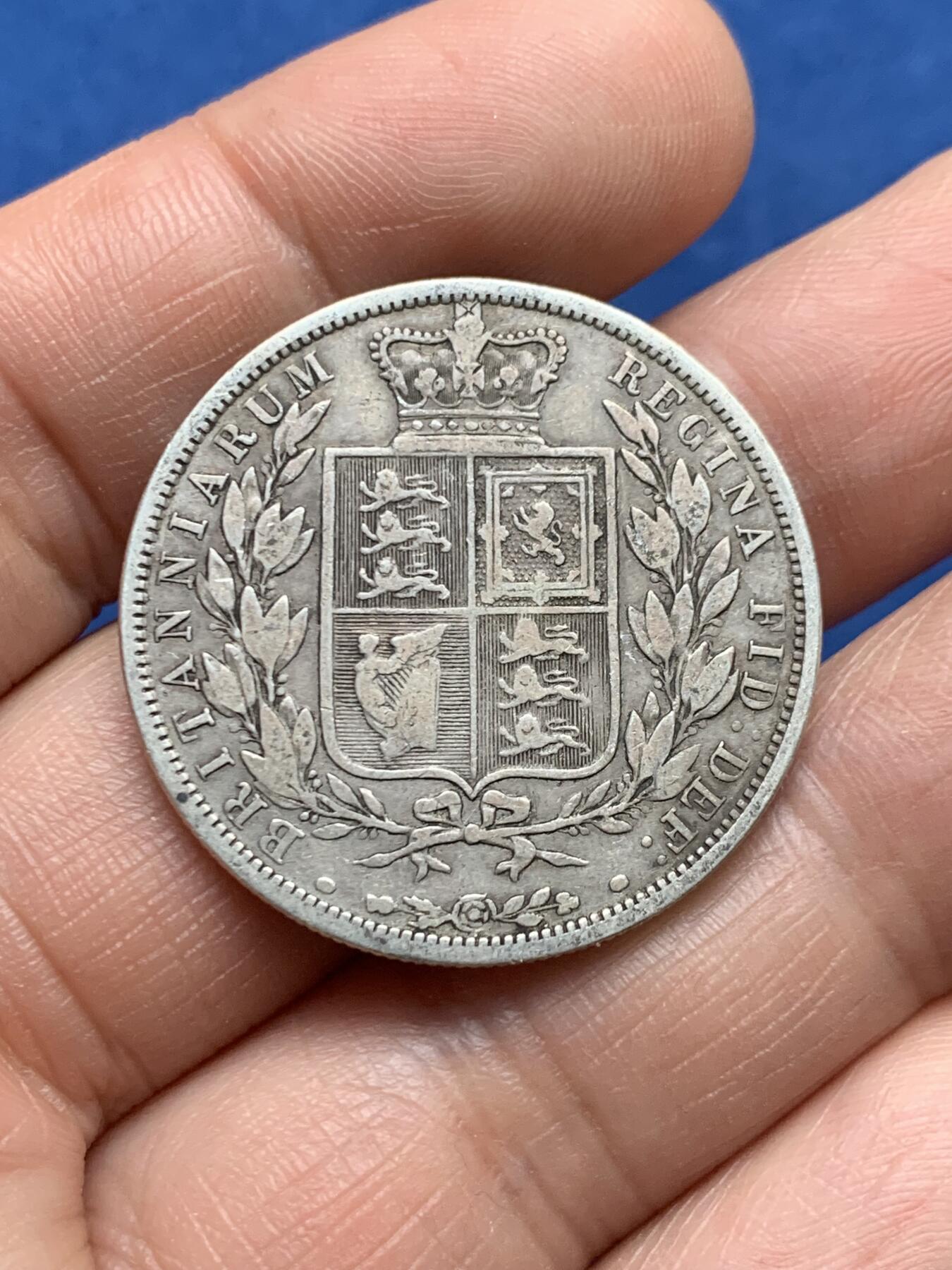 《竞宝斋》第474场 周日，周一 2场连拍 （全场包邮）欢迎送拍 英国1883年维多利亚1/2克朗银币