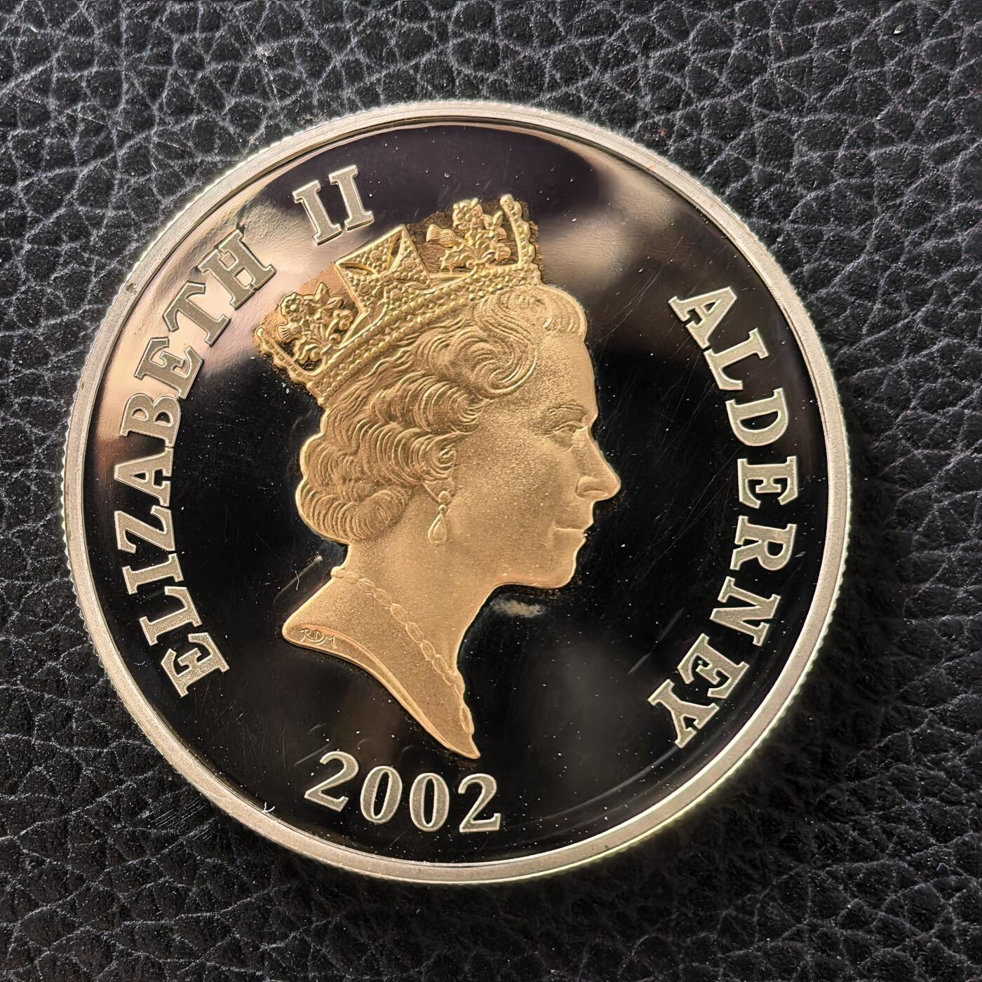 道一币馆币章第一百七十二场 奥尔德尼岛2002年伊丽莎白二世在位50周年5镑镀金精制银币  28.28g 925s 