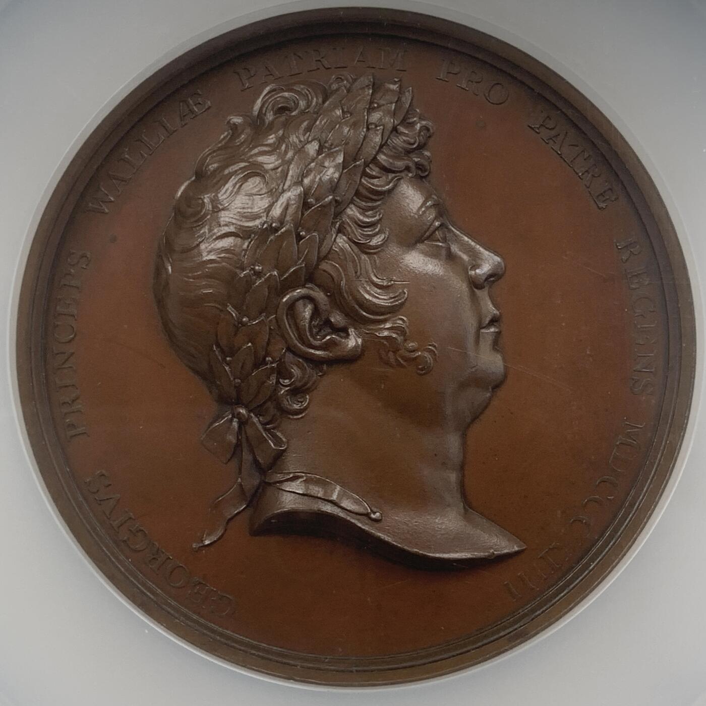 掌中浮雕-藏着的欧洲第056场 NGC MS63 ：1814年巴黎条约铜章， 69mm，J Barber and T Wyon作品，正面为当时摄政未来的乔治四世