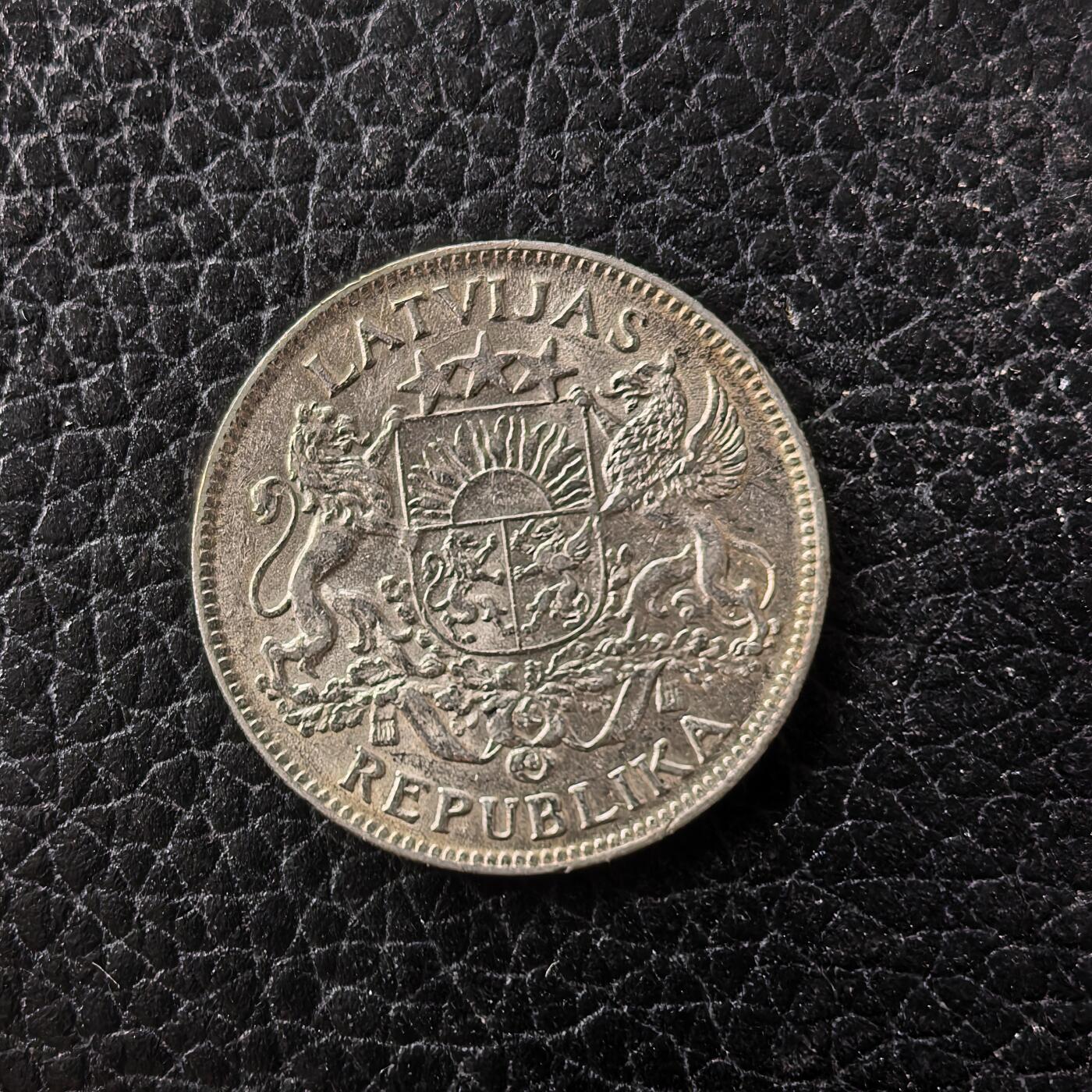 道一币馆币章第一百七十一场 拉脱维亚1924年盾徽1拉特银币  5g 835s