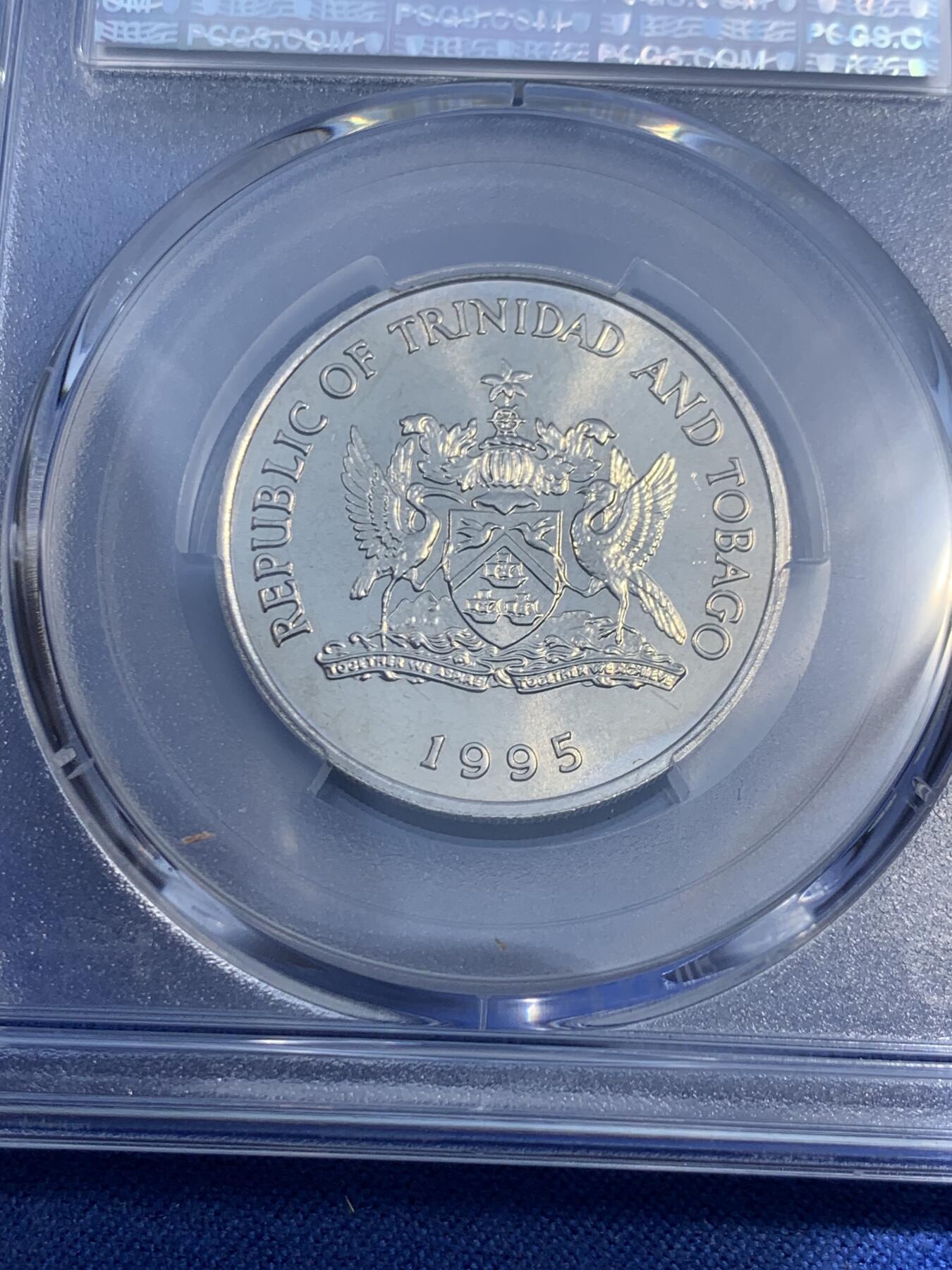 《竞宝斋》第474场 周日，周一 2场连拍 （全场包邮）欢迎送拍 PCGS MS65 特立尼达和多巴哥1995年1元FAO纪念币 唯一的冠军分