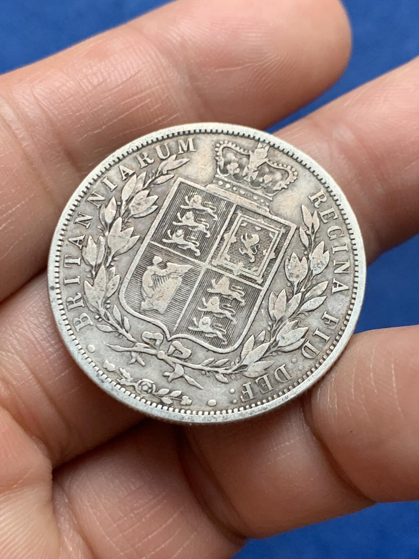 《竞宝斋》第474场 周日，周一 2场连拍 （全场包邮）欢迎送拍 英国1883年维多利亚1/2克朗银币