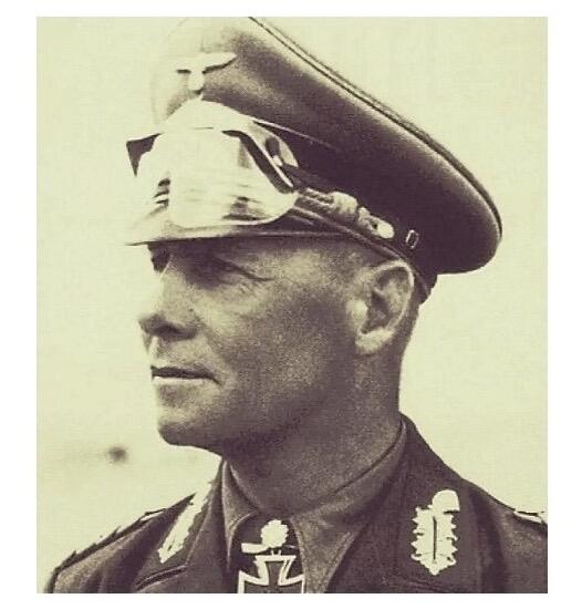 德国沙漠之狐隆美尔 半履带装甲车金字塔高浮雕精制镀银章 40MM