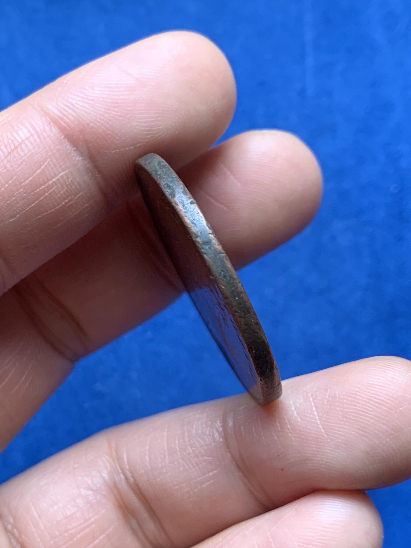 《竞宝斋》第474场 周日，周一 2场连拍 （全场包邮）欢迎送拍 英属马恩岛1839年维多利亚1便士大铜币 标志性三曲腿