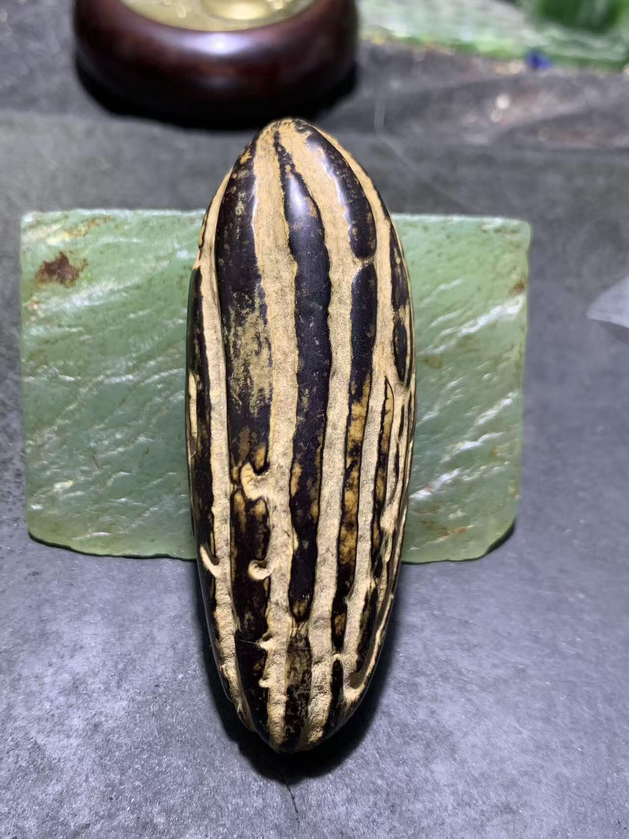 精美千眼菩提黑果把件一个，