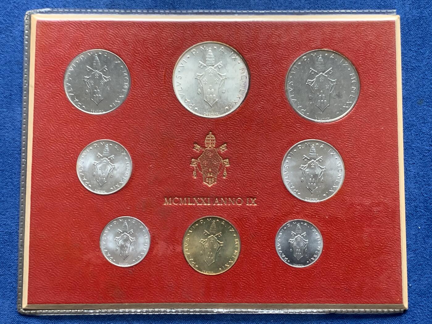 《竞宝斋》第474场 周日，周一 2场连拍 （全场包邮）欢迎送拍 梵蒂冈八枚装套币 带1枚500里拉银币