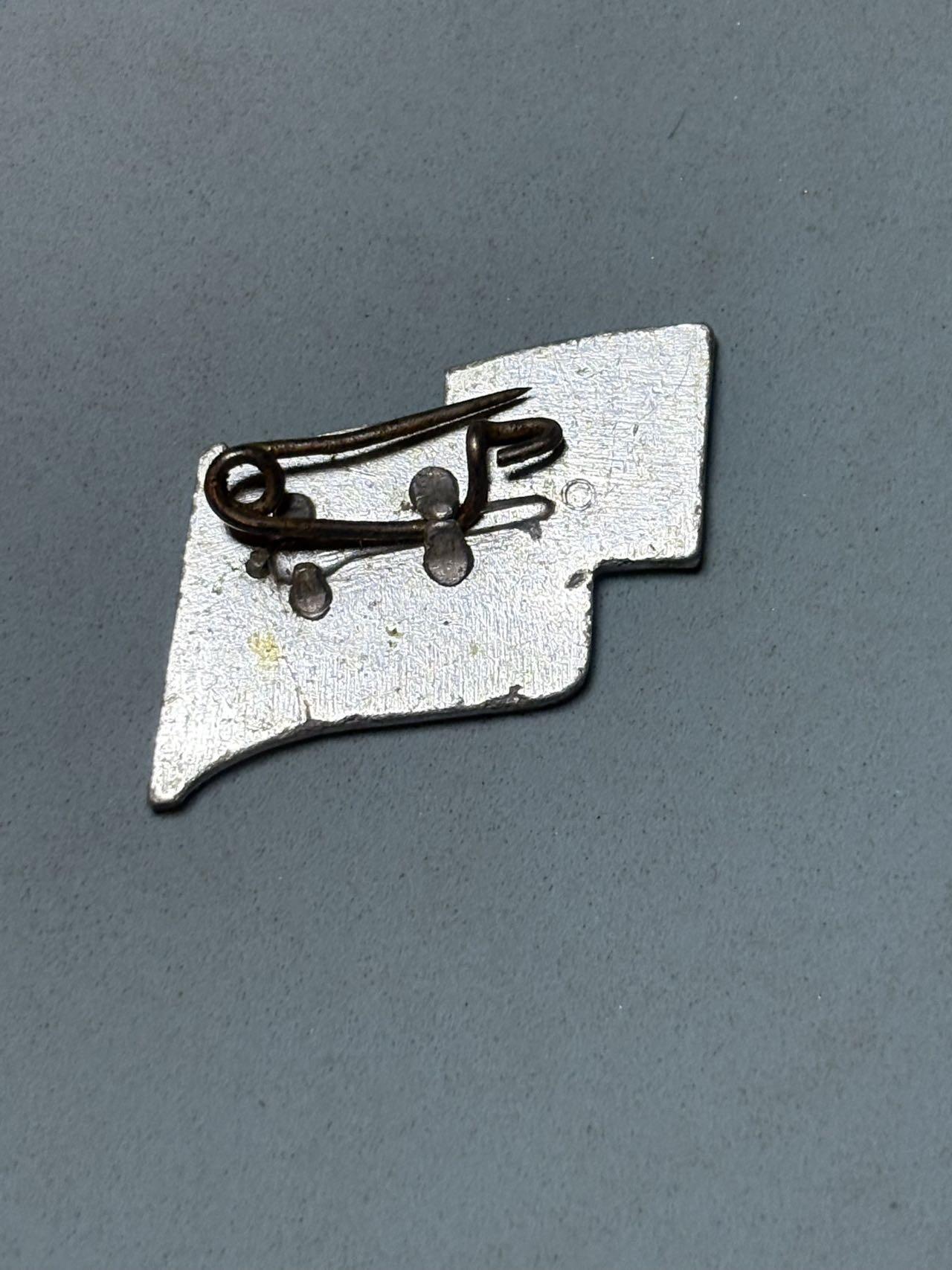 盛世勋华——号角文化勋章邮票专场拍卖第310期 东德建国24周年纪念徽章