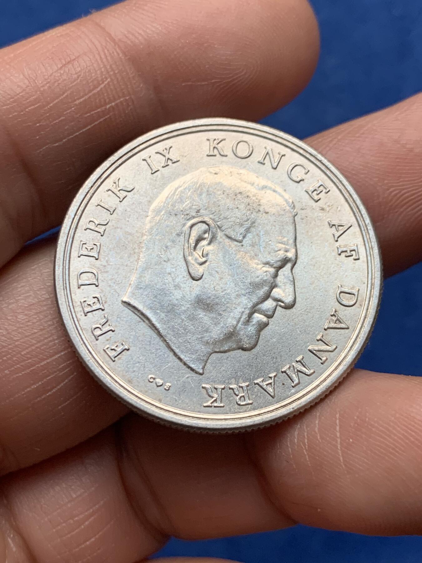 《竞宝斋》第474场 周日，周一 2场连拍 （全场包邮）欢迎送拍 丹麦1964年弗雷德里克九世（安妮·玛丽公主的婚礼）5克朗银币 800银 重约17.1克