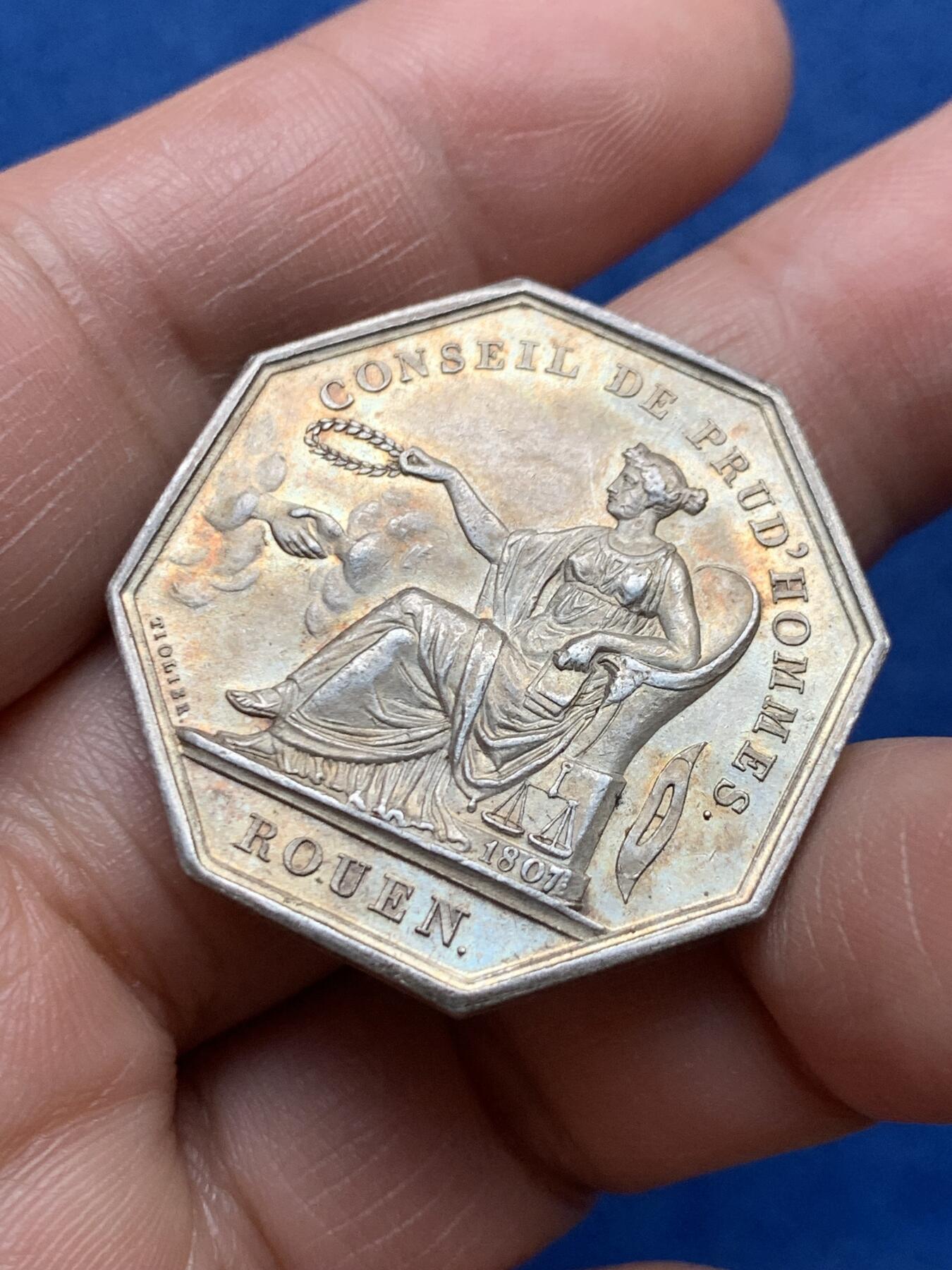 《竞宝斋》第474场 周日，周一 2场连拍 （全场包邮）欢迎送拍 法国1807年鲁恩调解委员会八角银质代币，油灯边铭，12.92克，32.3mm