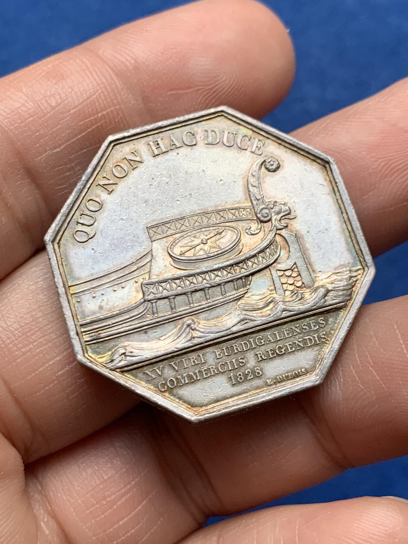 《竞宝斋》第474场 周日，周一 2场连拍 （全场包邮）欢迎送拍 法国1828年菲利普一世波尔多商业八角银质代币，原铸无边铭，20.4克，33mm