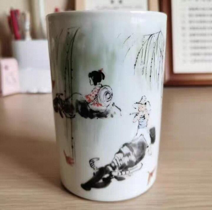 1969年景德镇老厂货艺术瓷矾红小笔筒古瓷旧货书房书桌笔插博古架装饰品 景德镇老厂货艺术瓷矾红小笔筒古瓷旧货书房书桌笔插博古架装饰品