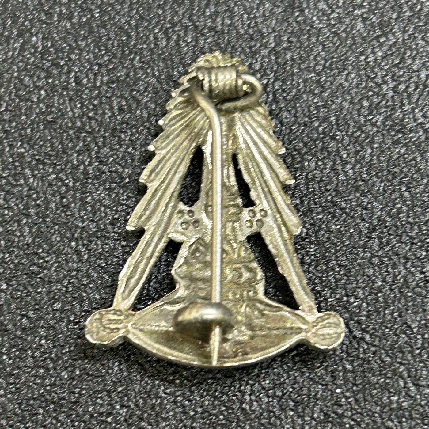 西秦中古拍卖第八十一期  泰国著名高校朱拉隆功大学校徽