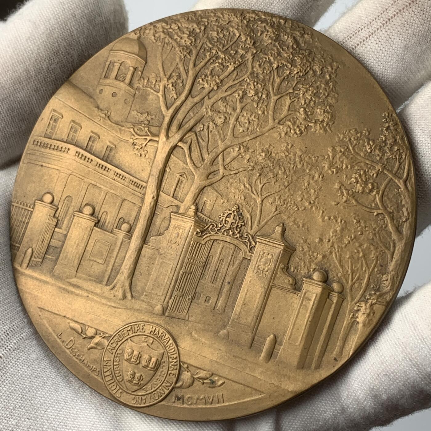 掌中浮雕-藏着的欧洲第056场 1907年哈佛大学校长查尔斯·威廉·埃利奥特纪念铜章，81mm，原盒