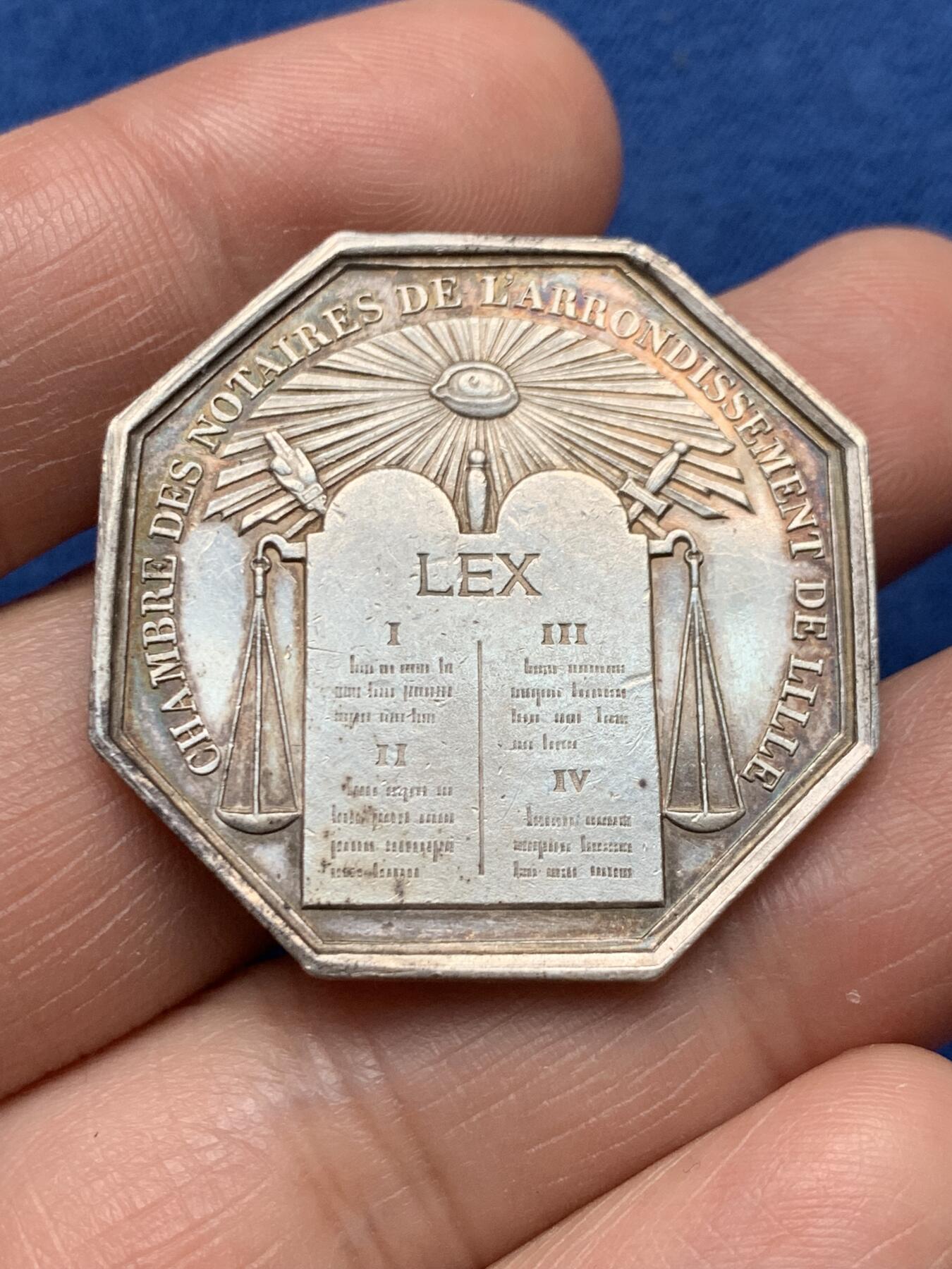 《竞宝斋》第474场 周日，周一 2场连拍 （全场包邮）欢迎送拍 法国里尔公证处八角银质代币 菲利普一世头像 18.7克 34.8mm 船首银标