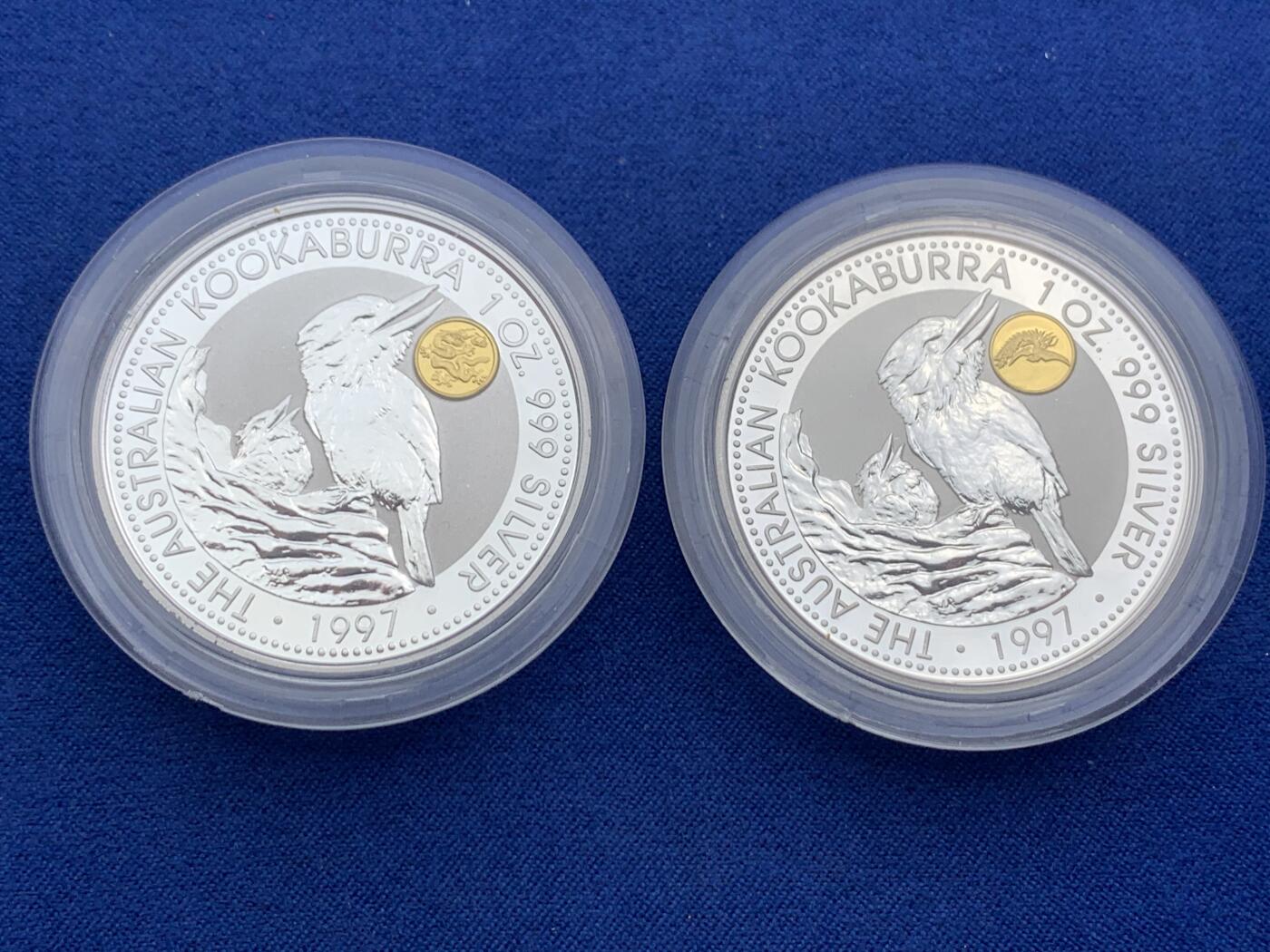 《竞宝斋》第474场 周日，周一 2场连拍 （全场包邮）欢迎送拍 两枚一组 澳大利亚 1997年 笑翠鸟 金龙/金凤镶嵌银币 每枚含纯银1盎司999银（镶嵌部分重约0.5克黄金）
