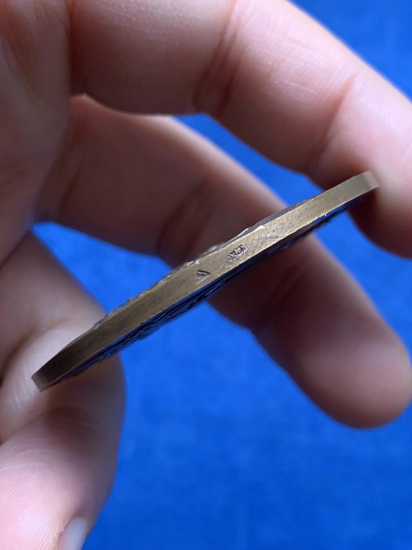 《竞宝斋》第474场 周日，周一 2场连拍 （全场包邮）欢迎送拍 法国鸡冠头盔玛丽安娜女神铜章 49.8克 48.9mm 三角边铭