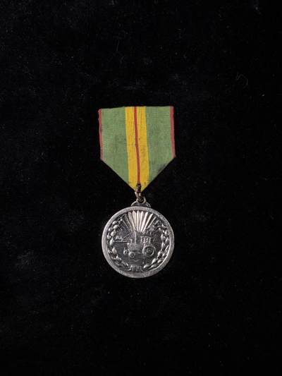 戎马世界章牌大赏，第112期 - 朝鲜农业功劳奖章