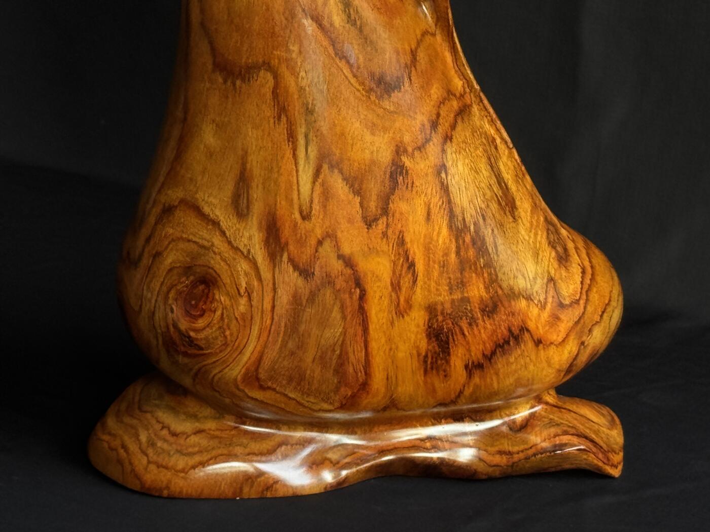 零元拍：越南黄花梨钱袋子大摆件，满花精工。尺寸约：39/19.5/6CM。