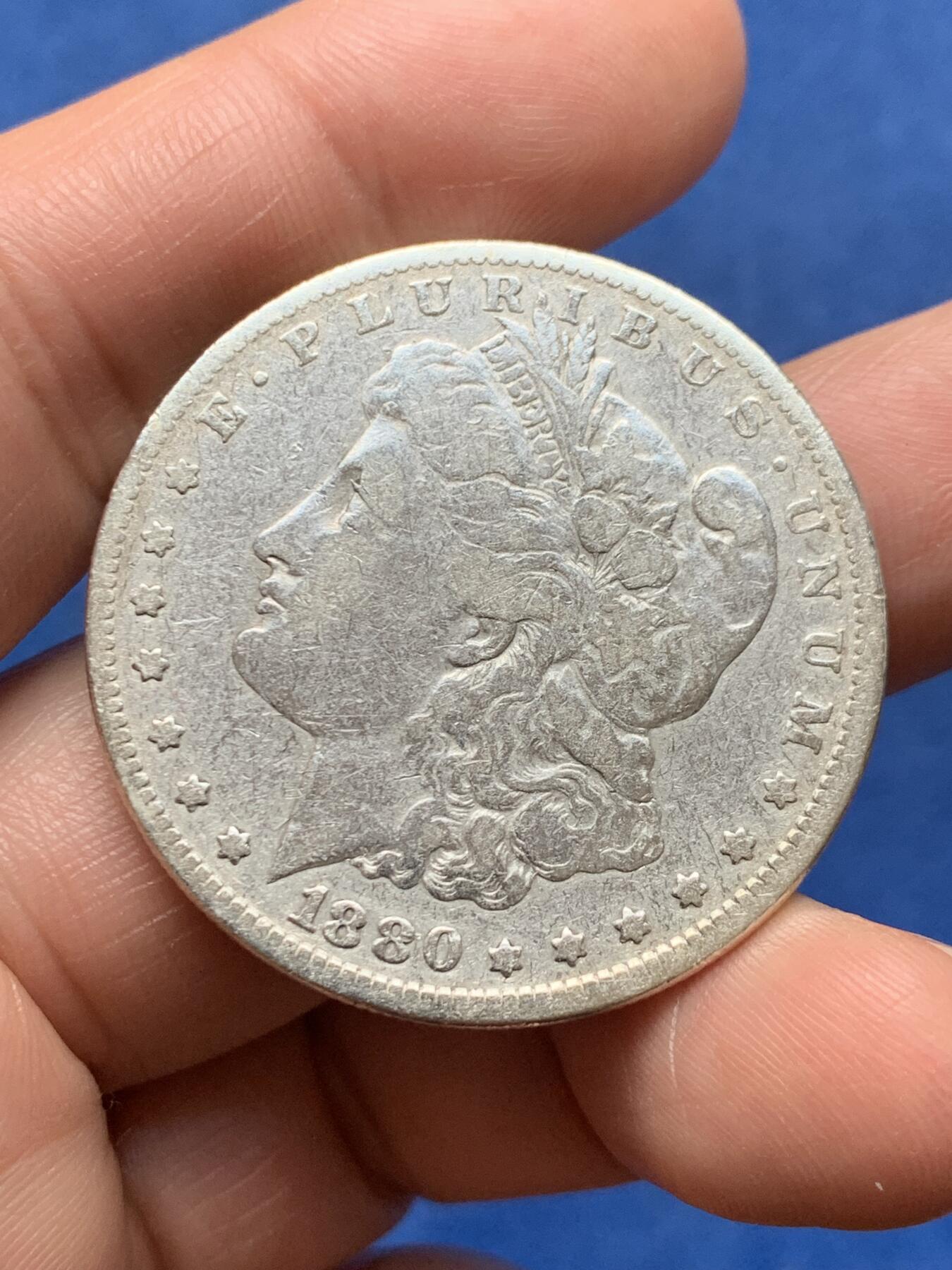 《竞宝斋》第474场 周日，周一 2场连拍 （全场包邮）欢迎送拍 美国1880年摩根1美元银币