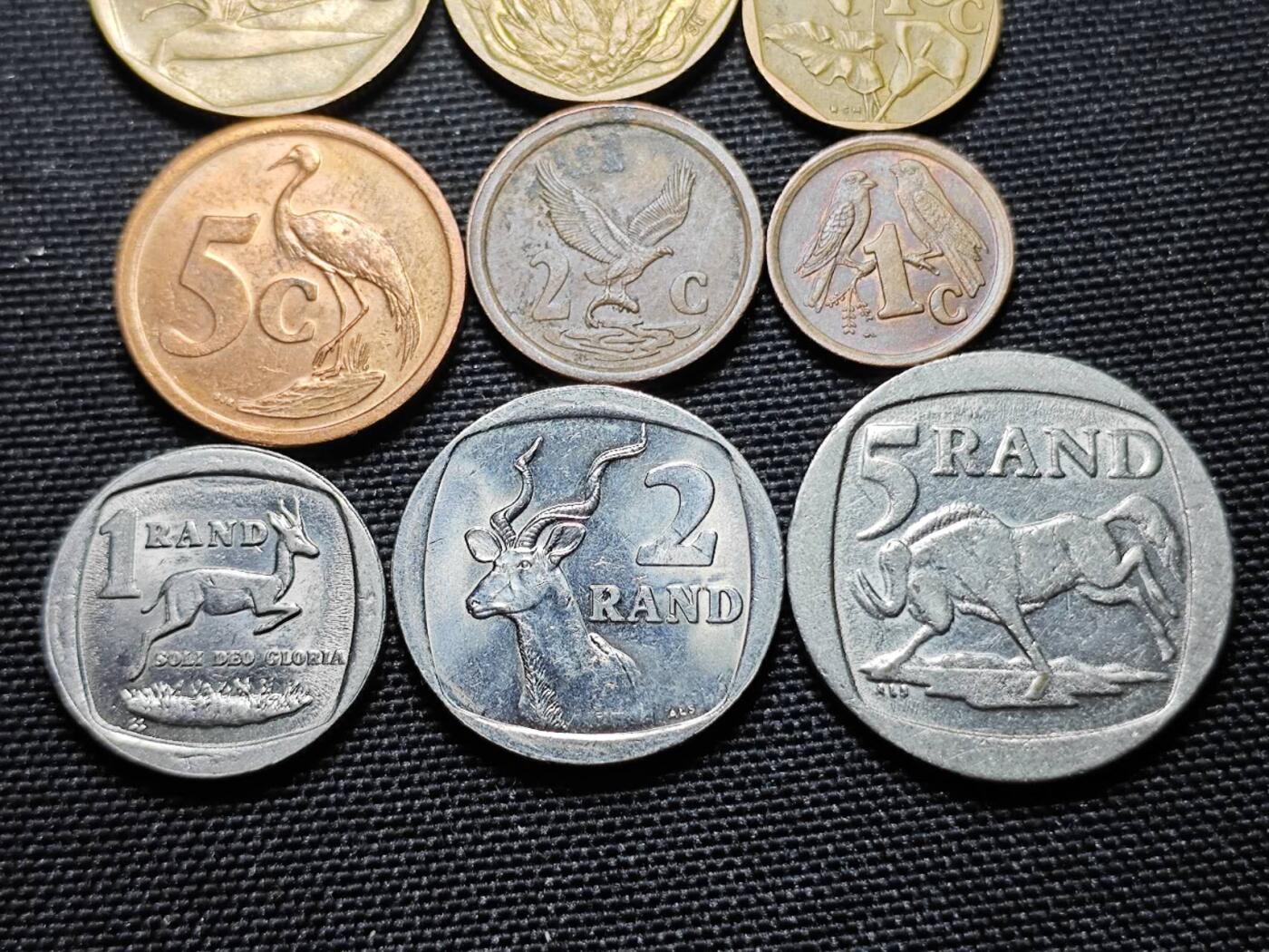 KK钱币收藏小铺   套币专场 2月预留时间 周末发货  南非大小面值一套