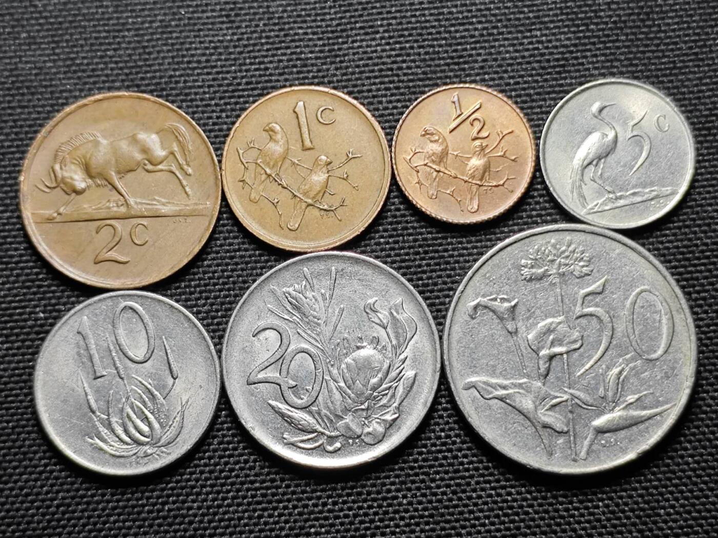 KK钱币收藏小铺   套币专场 2月预留时间 周末发货  1976南非大小面值清年套 总统福歇