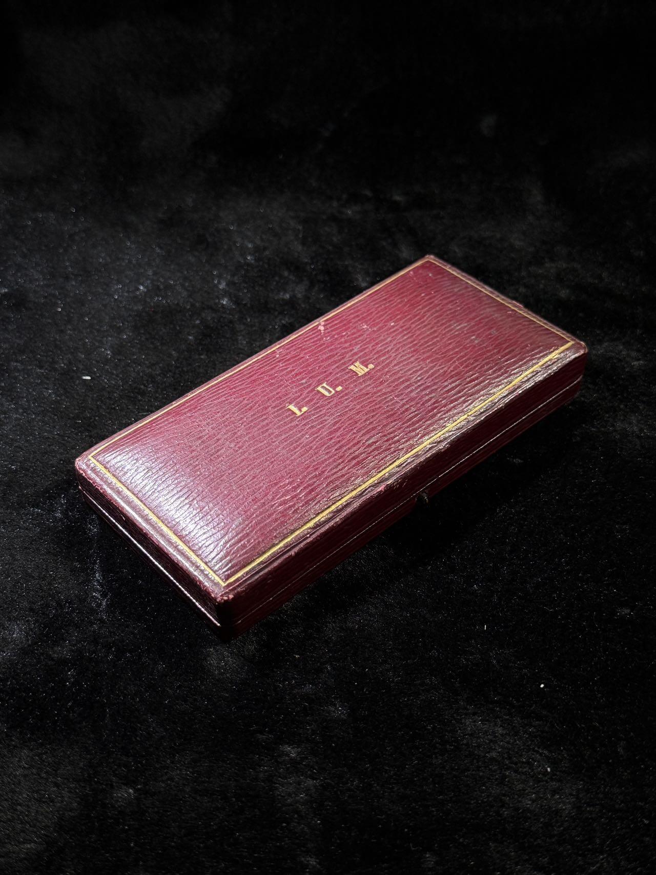 戎马世界章牌大赏，第112期 英国奖章，银制，极品包浆