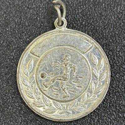 西秦中古拍卖第八十一期  - 英国足球运动比赛奖牌