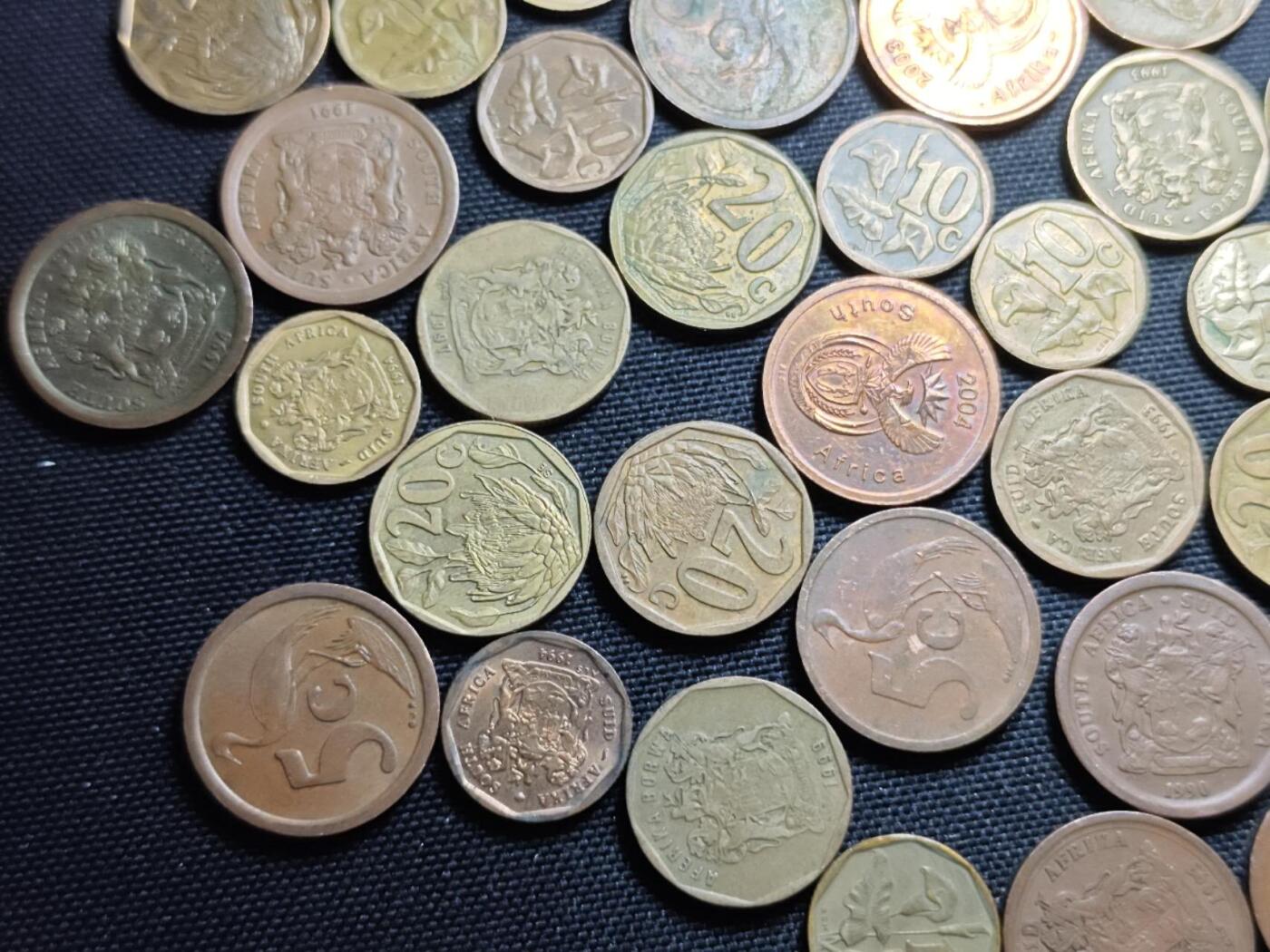 KK钱币收藏小铺   套币专场 2月预留时间 周末发货  南非大小面值一组49枚