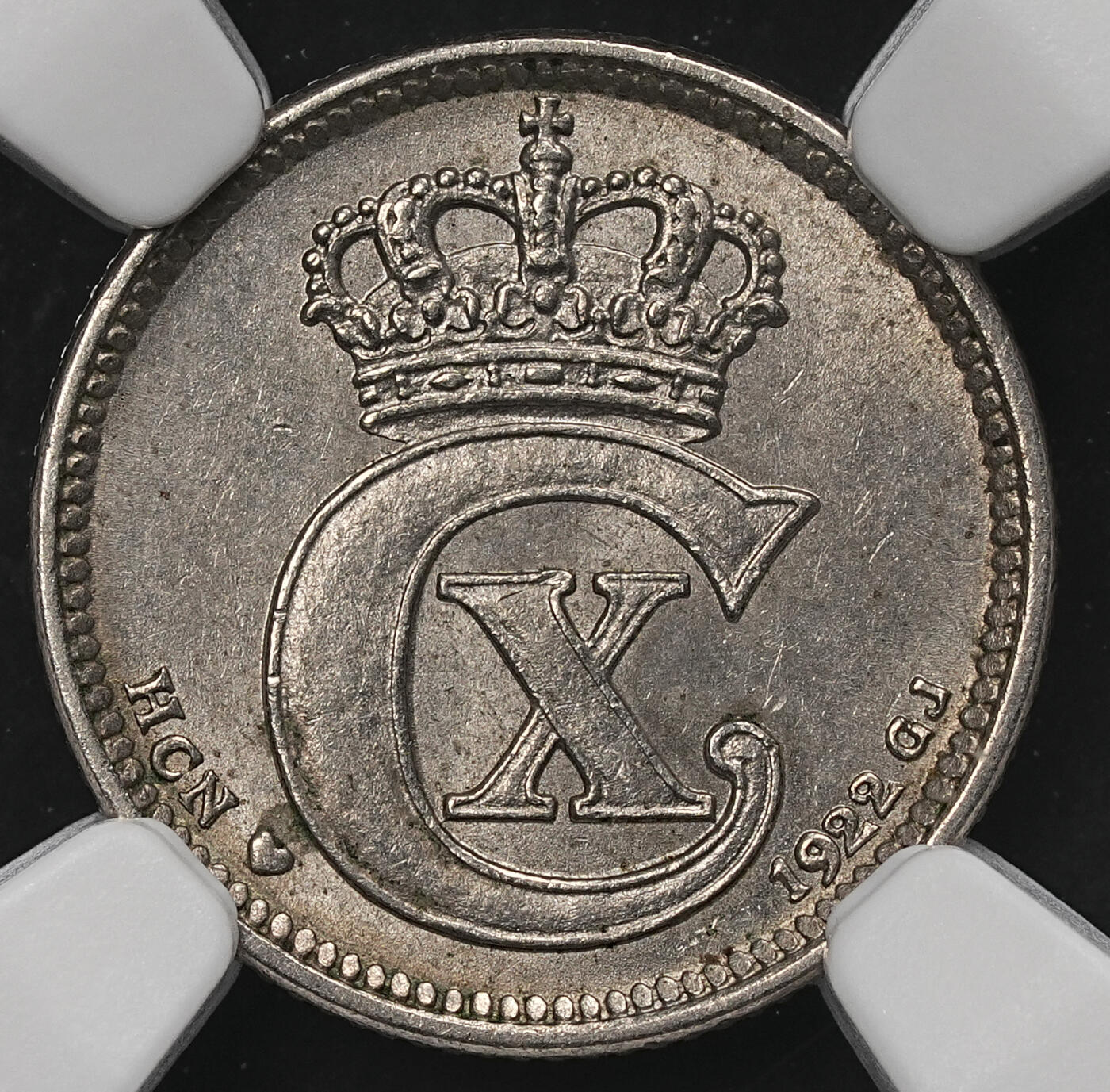 修遠堂世界钱币第109期 NGC评级，1921-1922年丹麦10欧尔镍币2枚