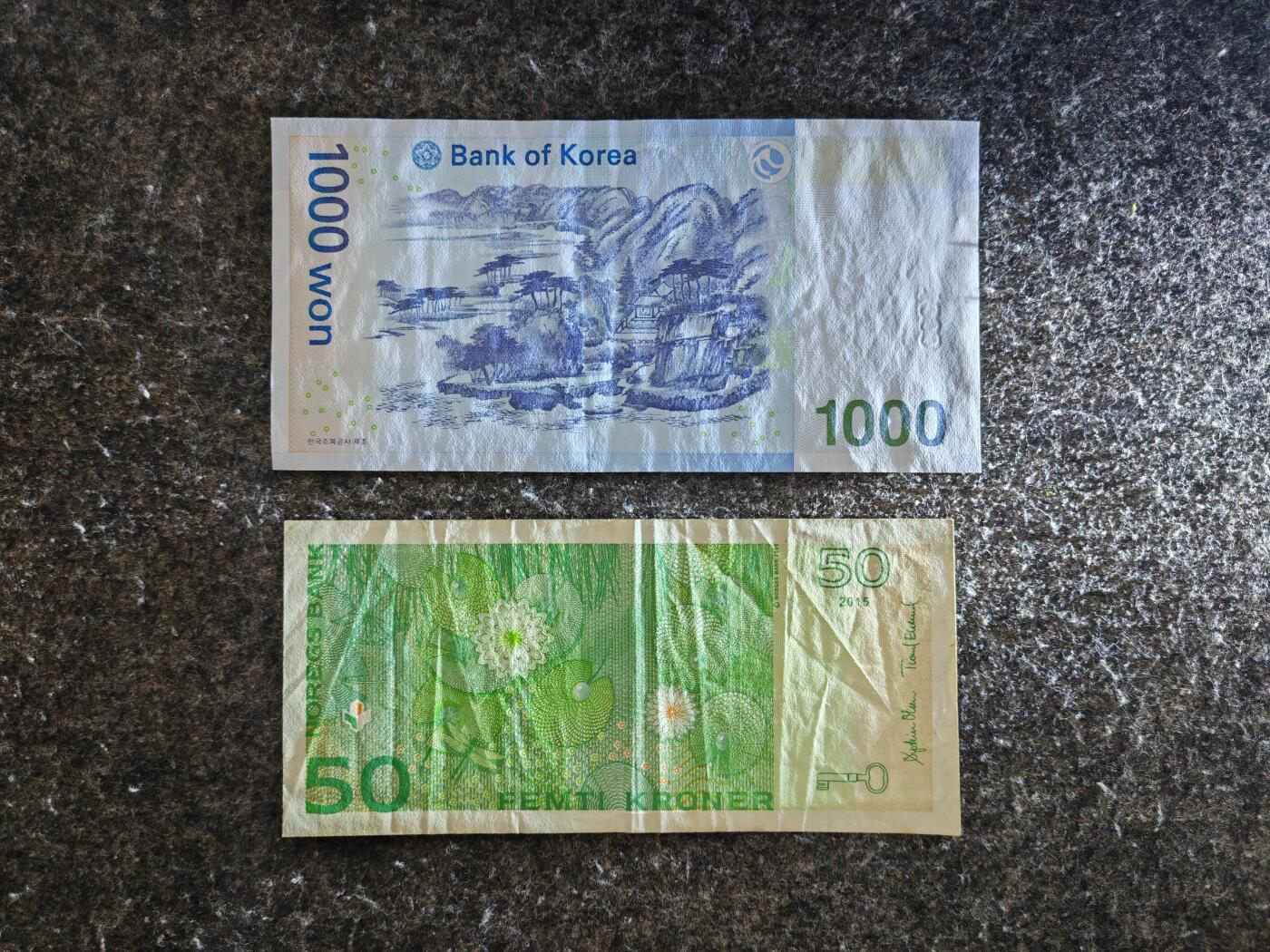 【礼羽收藏】🌏世界钱币拍卖第130期 (一组2张) 【旧票】韩国1000 + 挪威2015年50