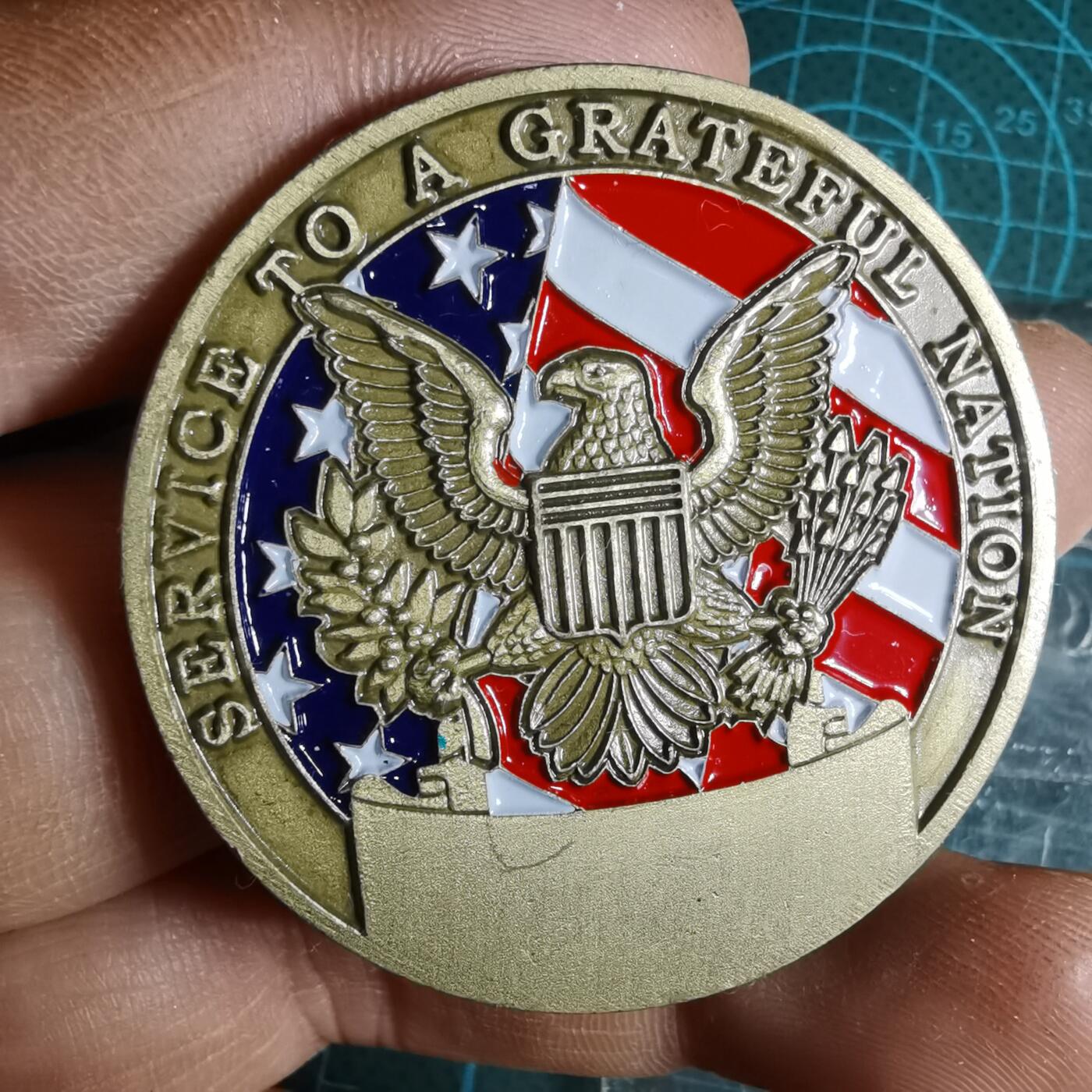 沼泽如烟--第1033场 美国“沙漠风暴”老兵（Desert Veteran）主题的挑战币，主要用于表彰和纪念在海湾战争（Desert Storm/Desert Shield）中服役的美军退伍军人。