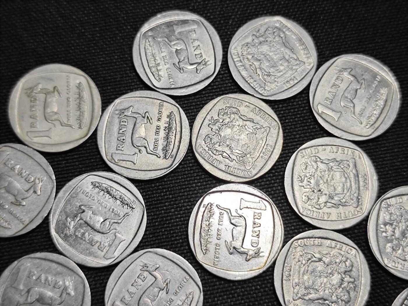 KK钱币收藏小铺   套币专场 2月预留时间 周末发货  南非1兰特26枚一组