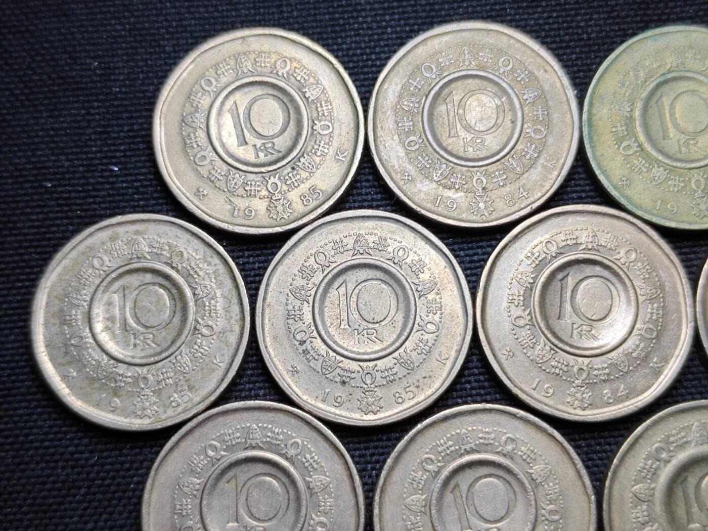 KK钱币收藏小铺   套币专场 2月预留时间 周末发货  挪威10克朗一组18枚 面值180克朗